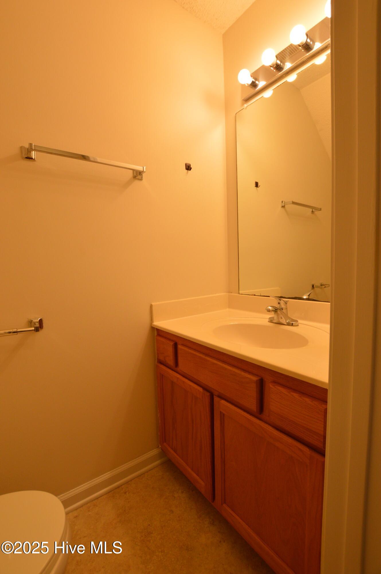 100532457 | Photo 10