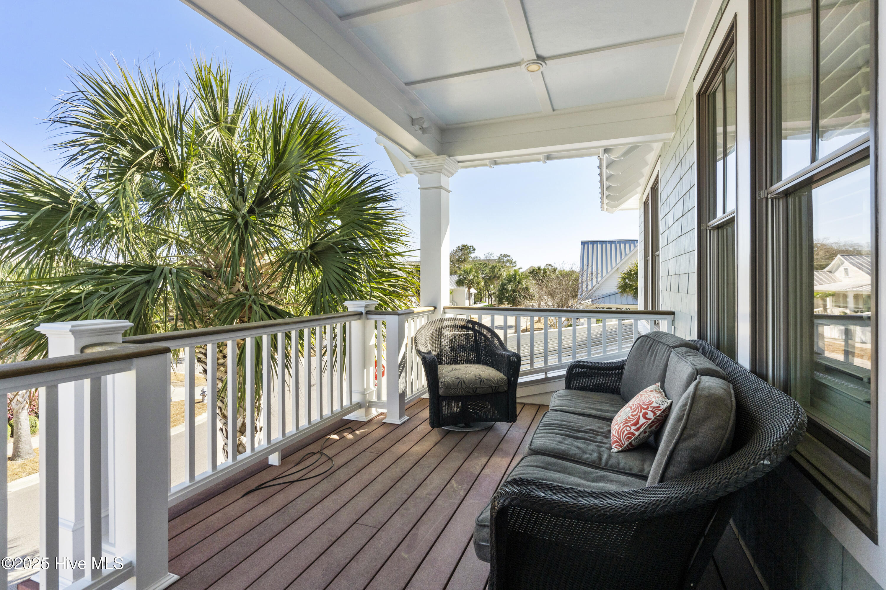 100498817 | Photo 66