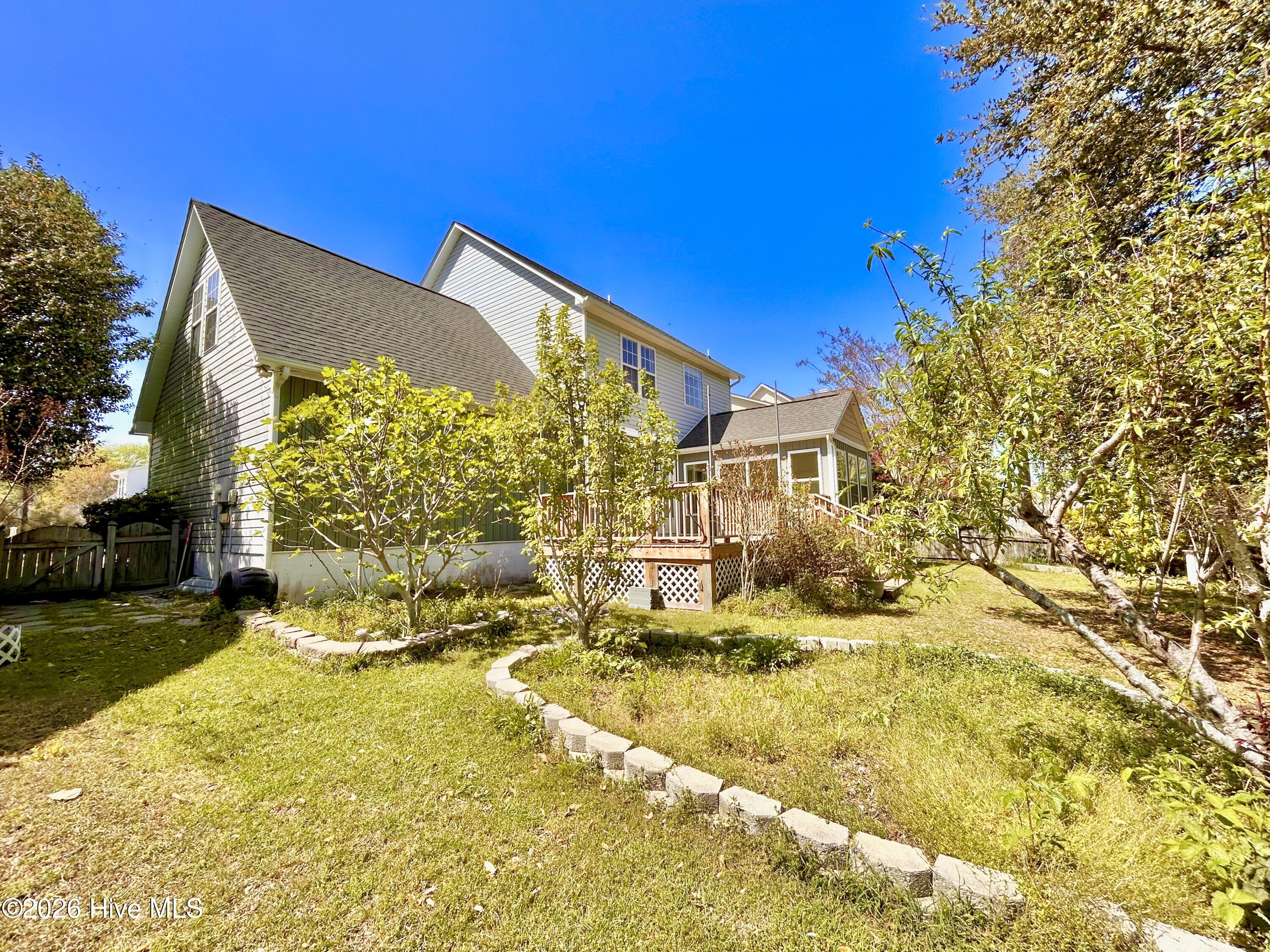 100564341 | Photo 52