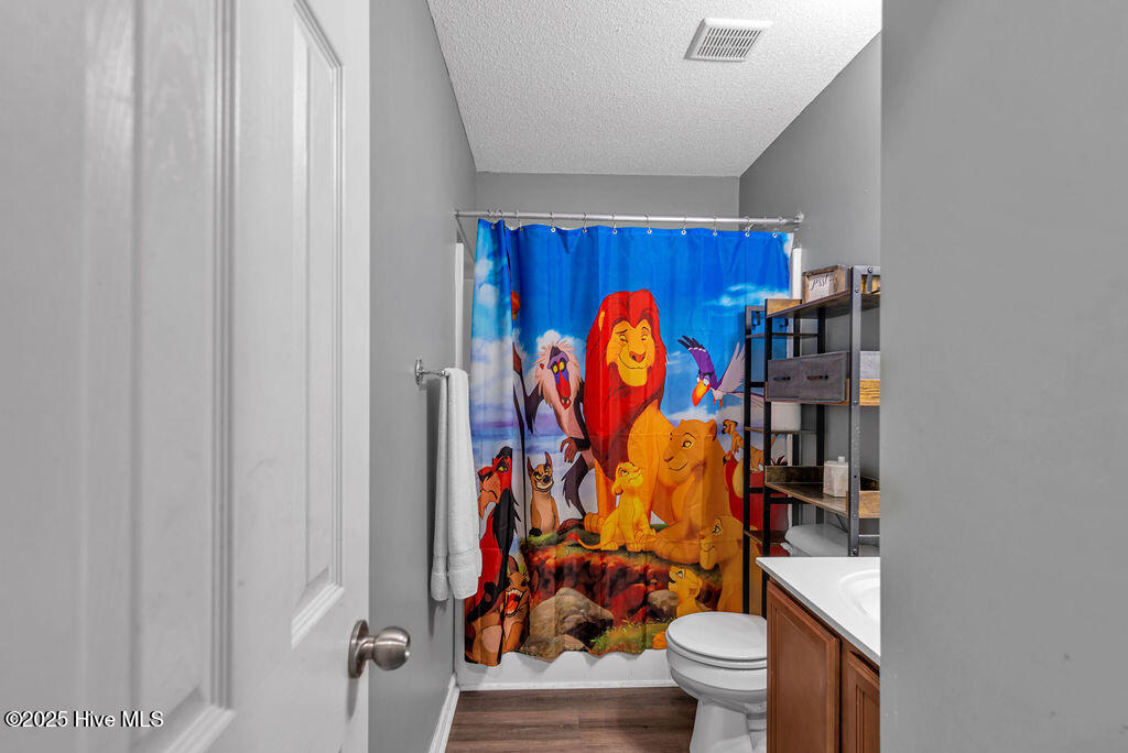 100533918 | Photo 24