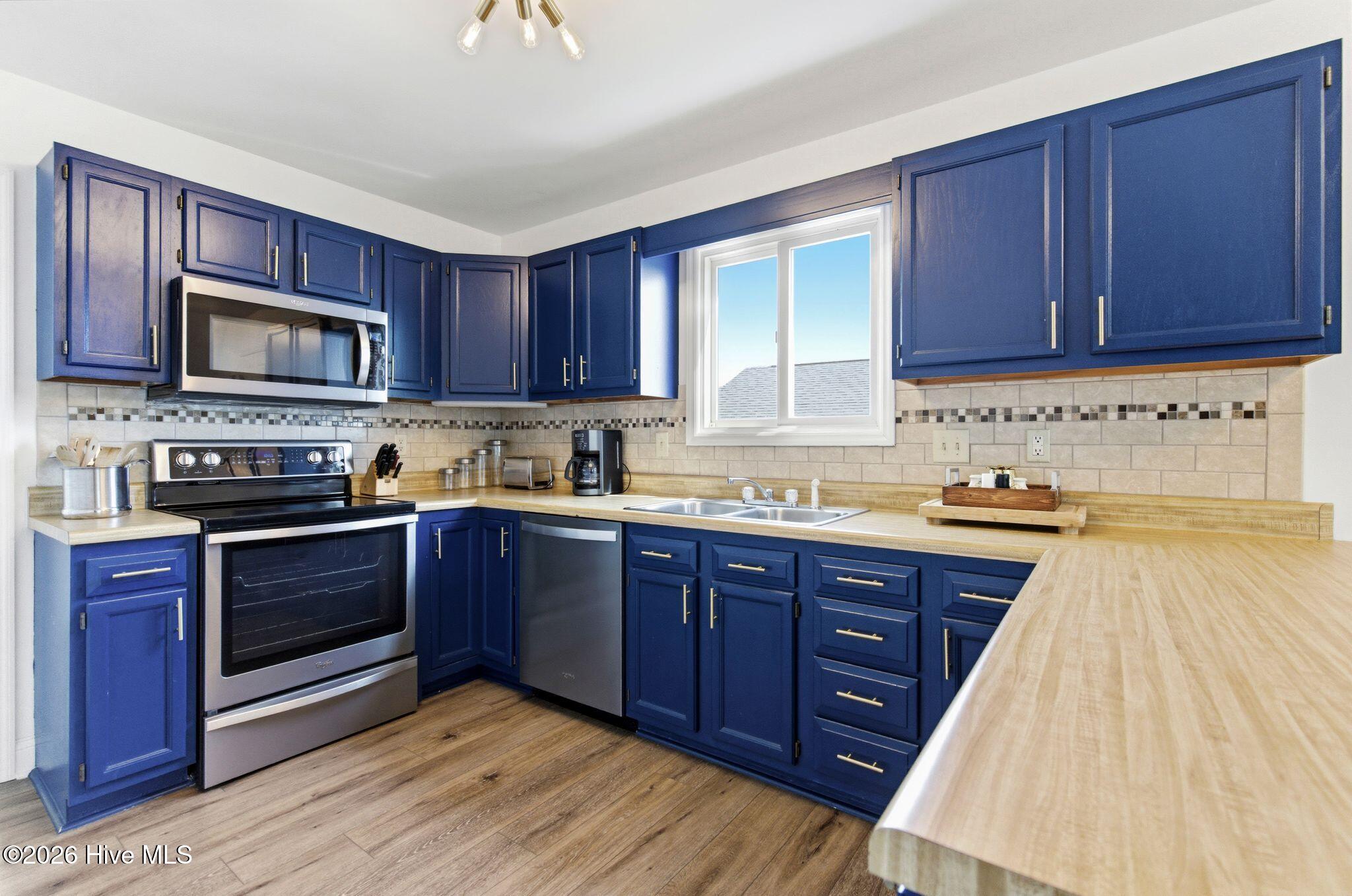 100567797 | Photo 20