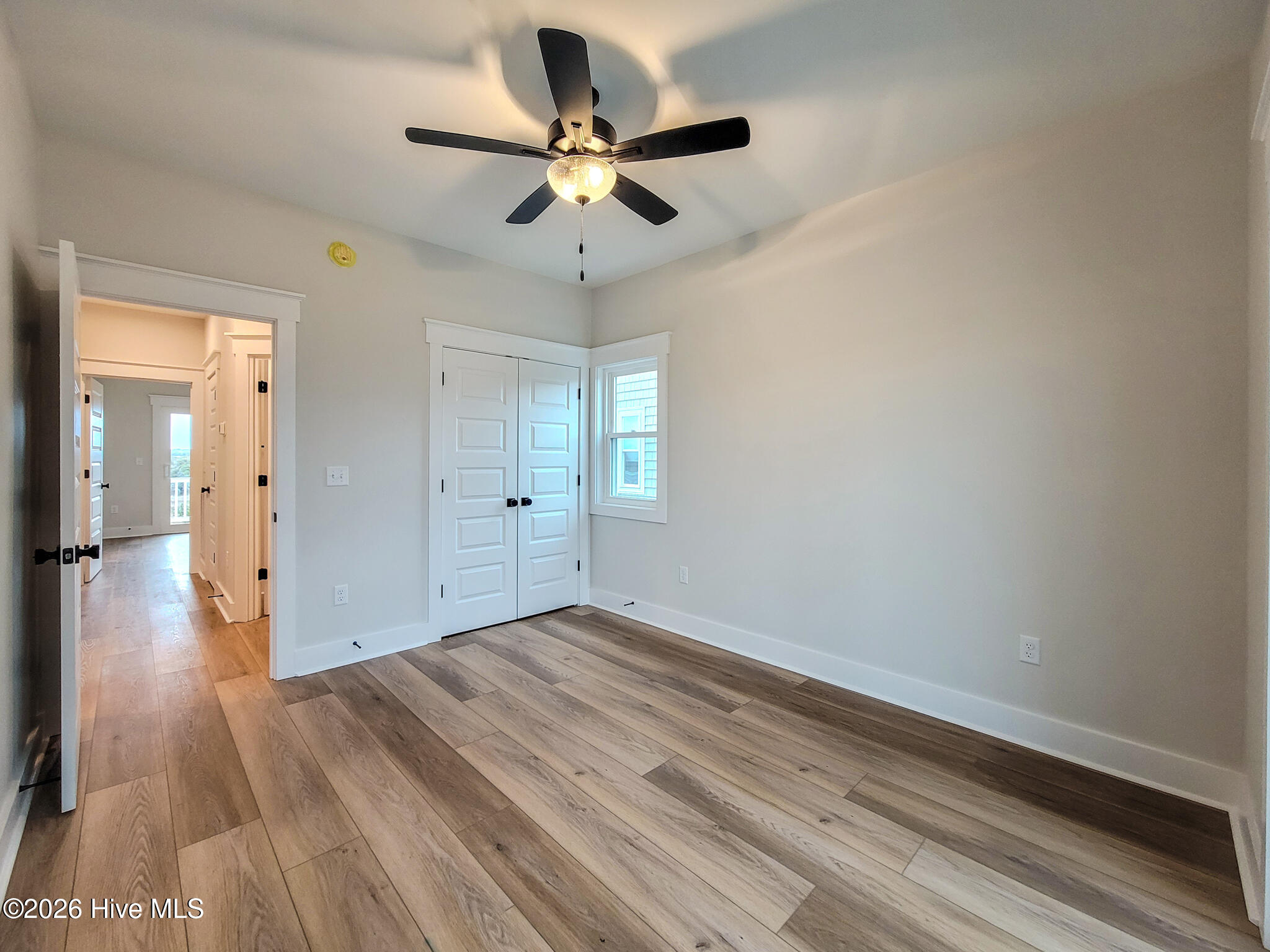 100553642 | Photo 37