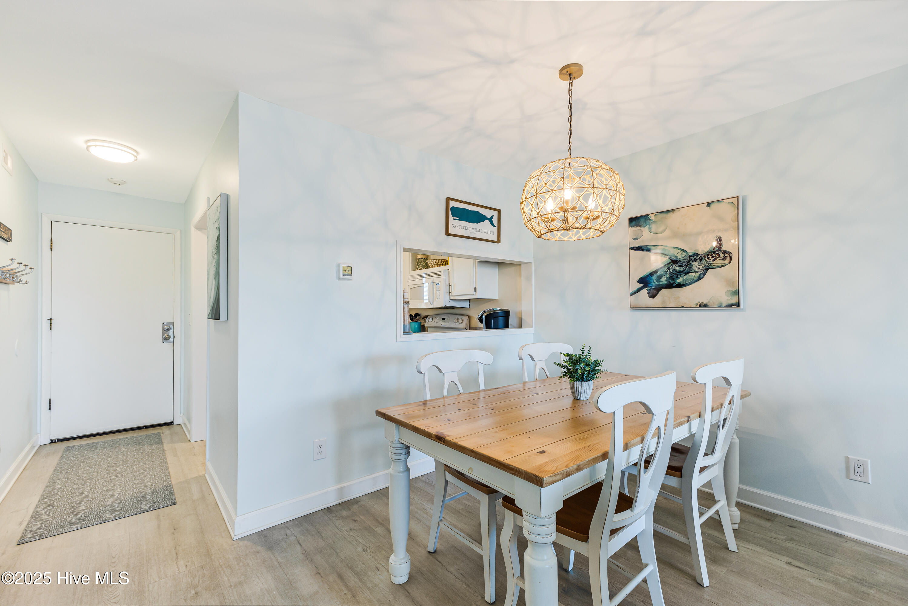 100545293 | Photo 26