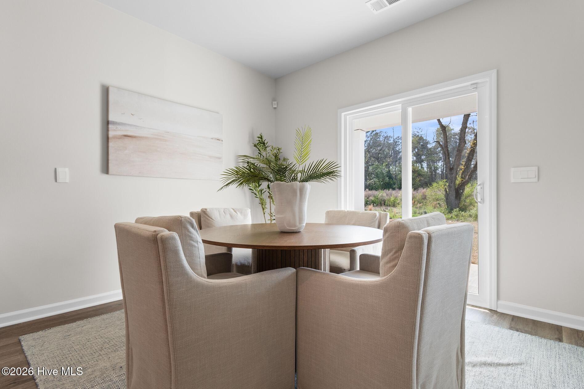 100558925 | Photo 11