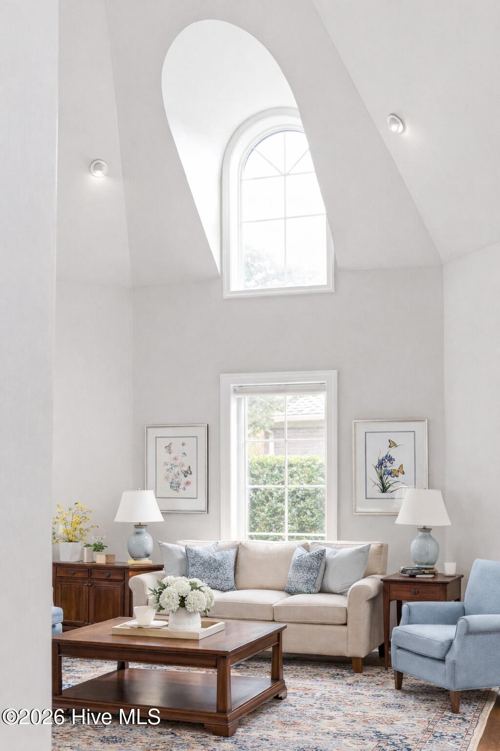 100534013 | Photo 17