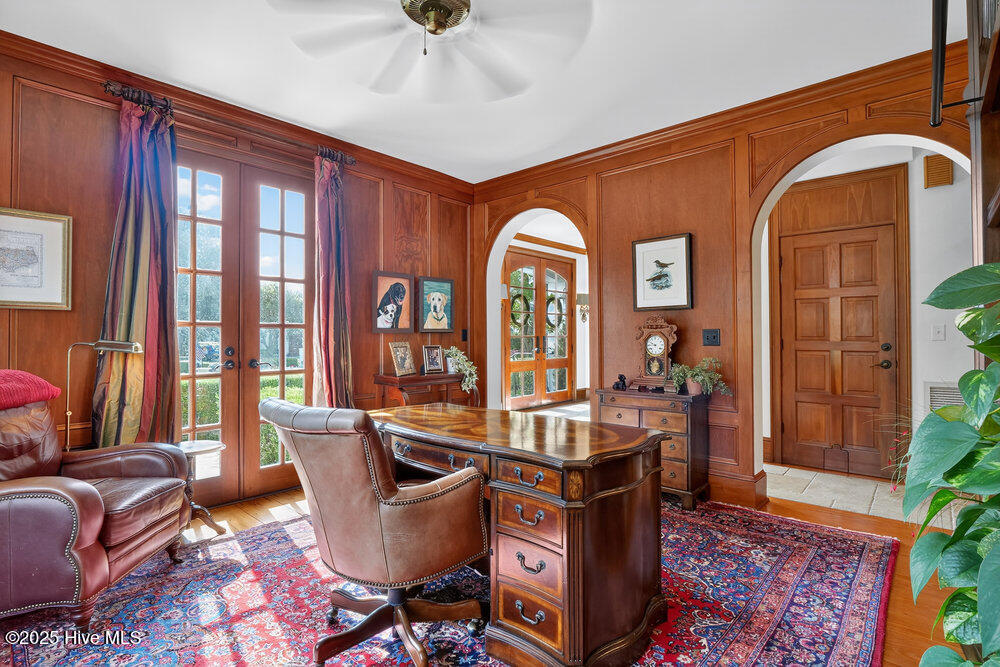 100560338 | Photo 24