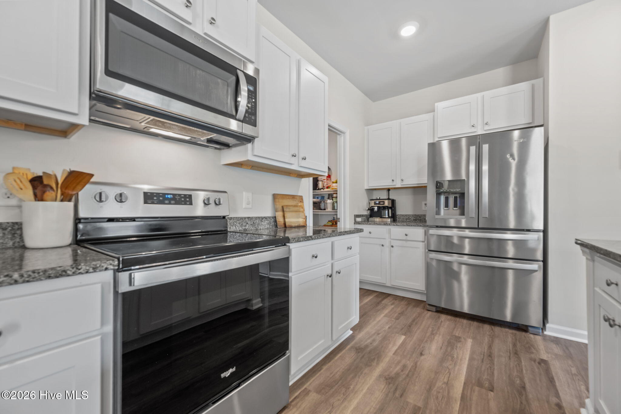 100559787 | Photo 10