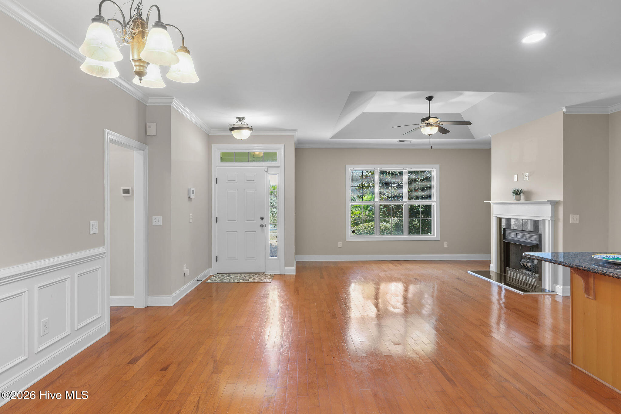 100565690 | Photo 17