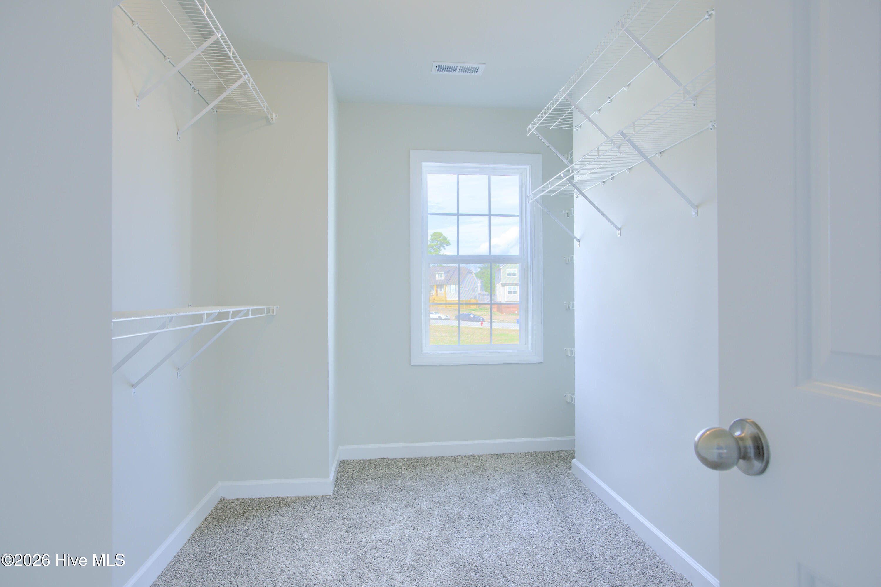 100526871 | Photo 36