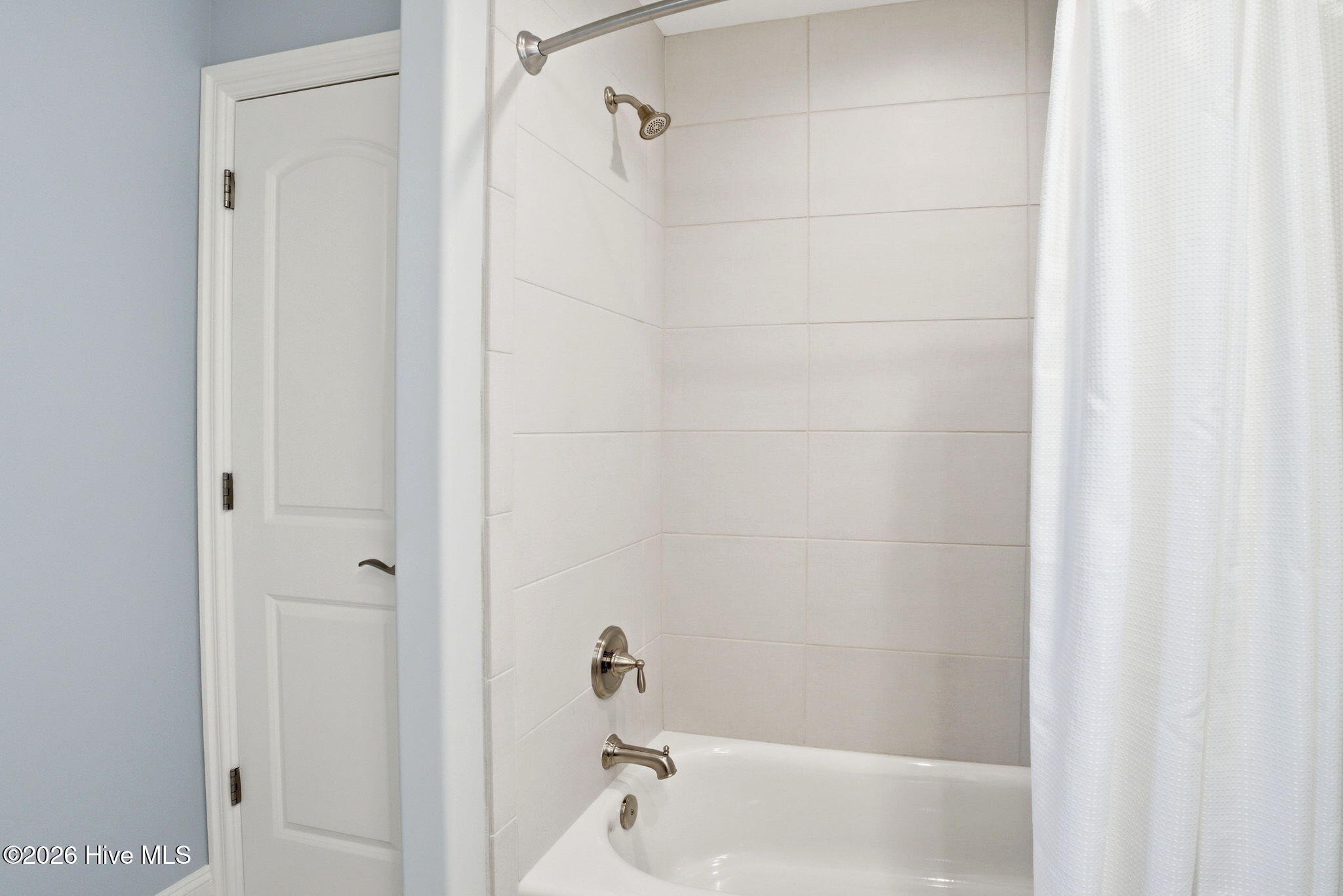 100555093 | Photo 33