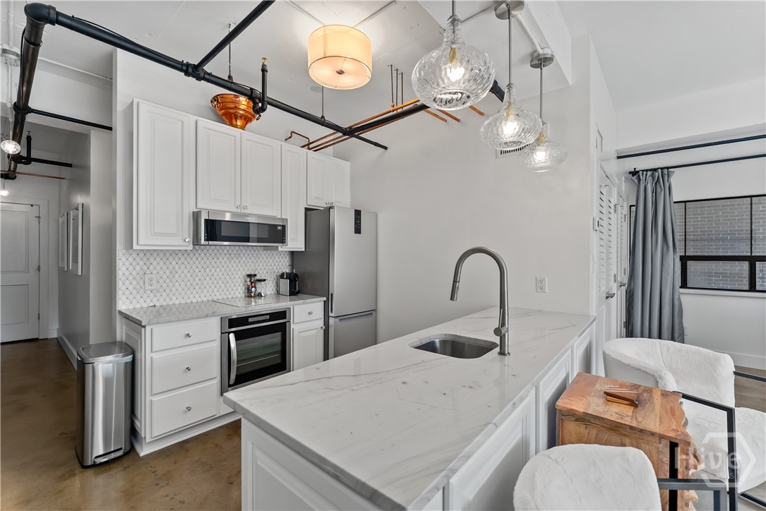 131 Broad Street E 301