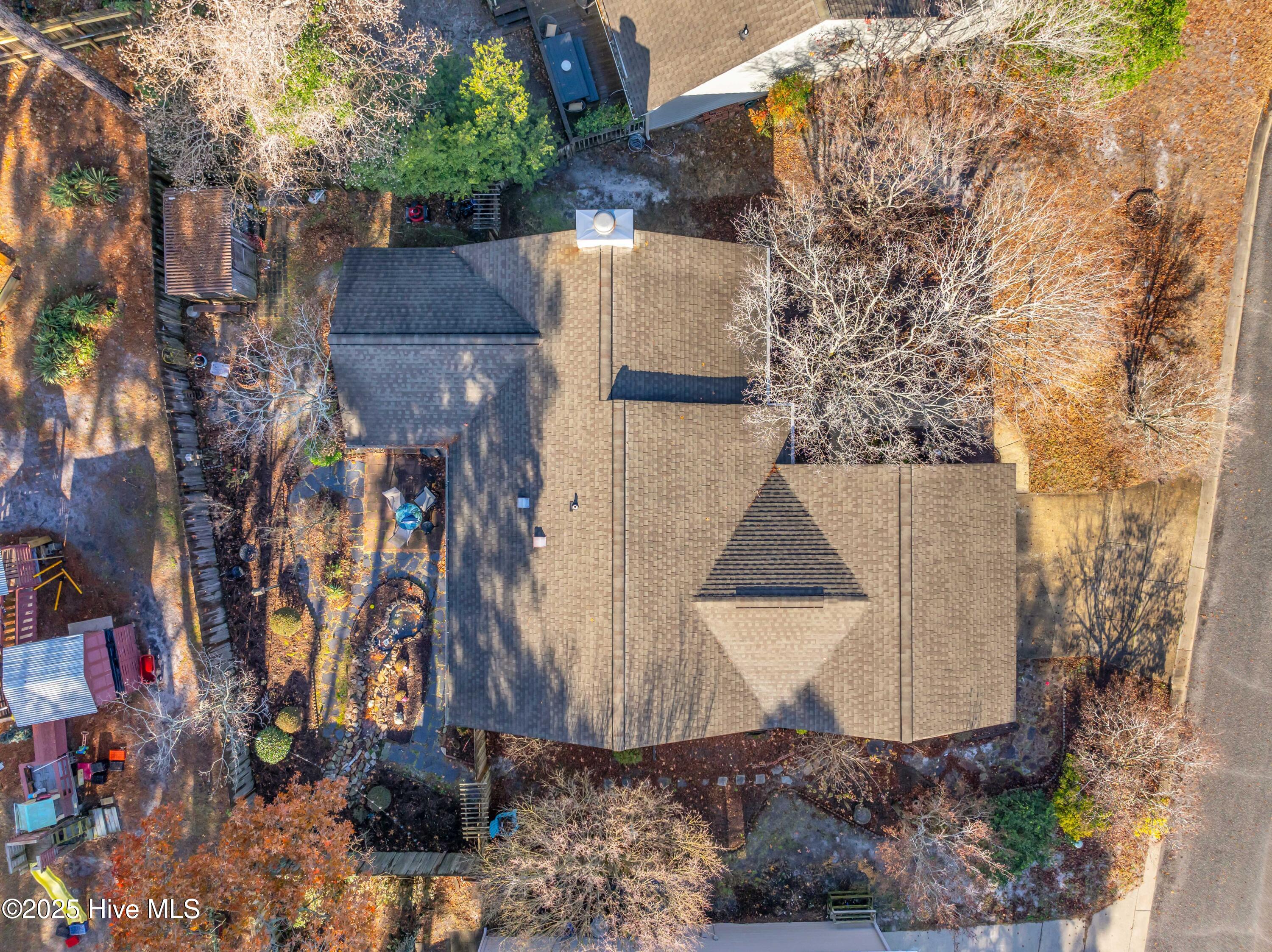 100546330 | Photo 37