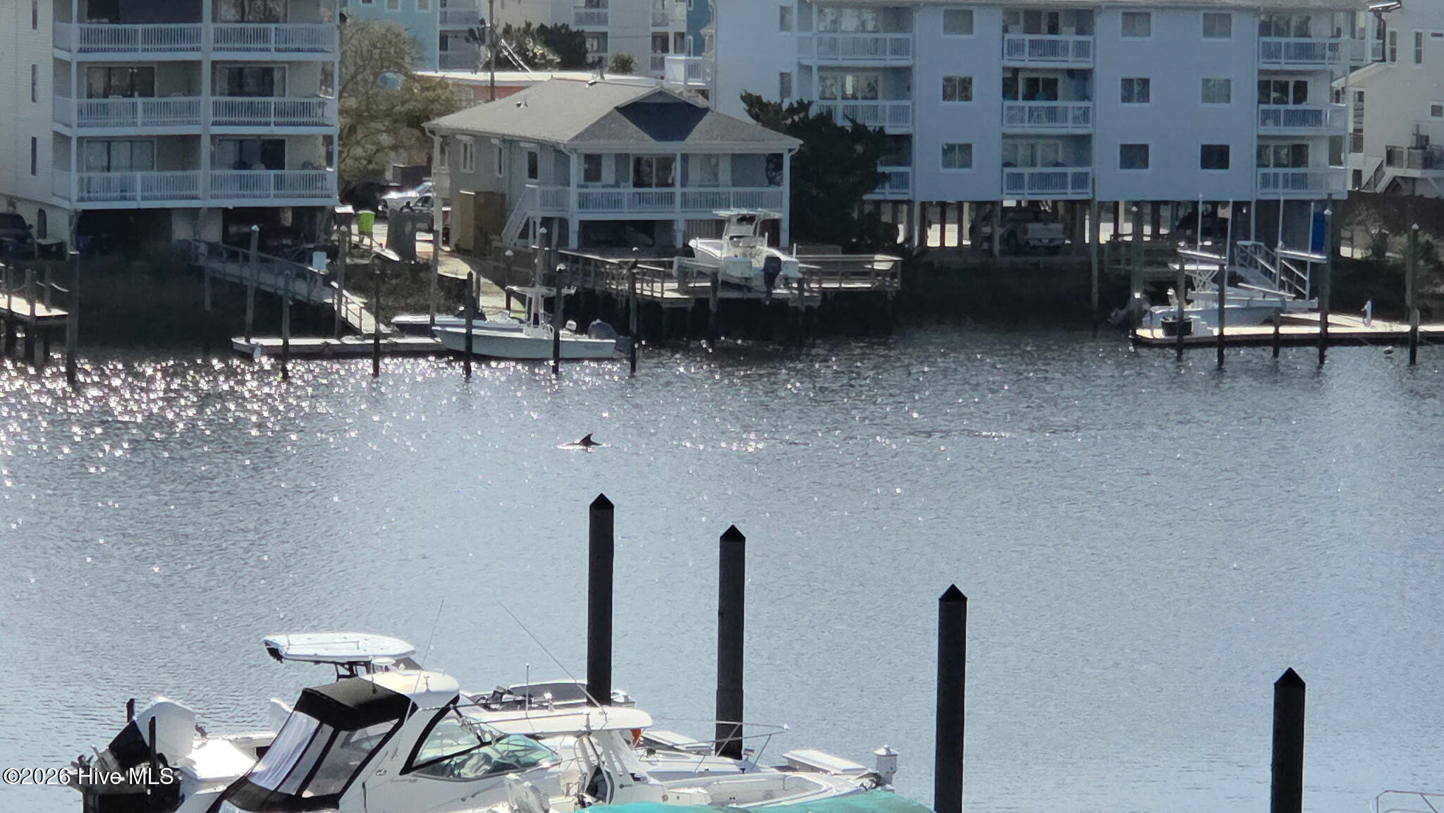 100550750 | Photo 36