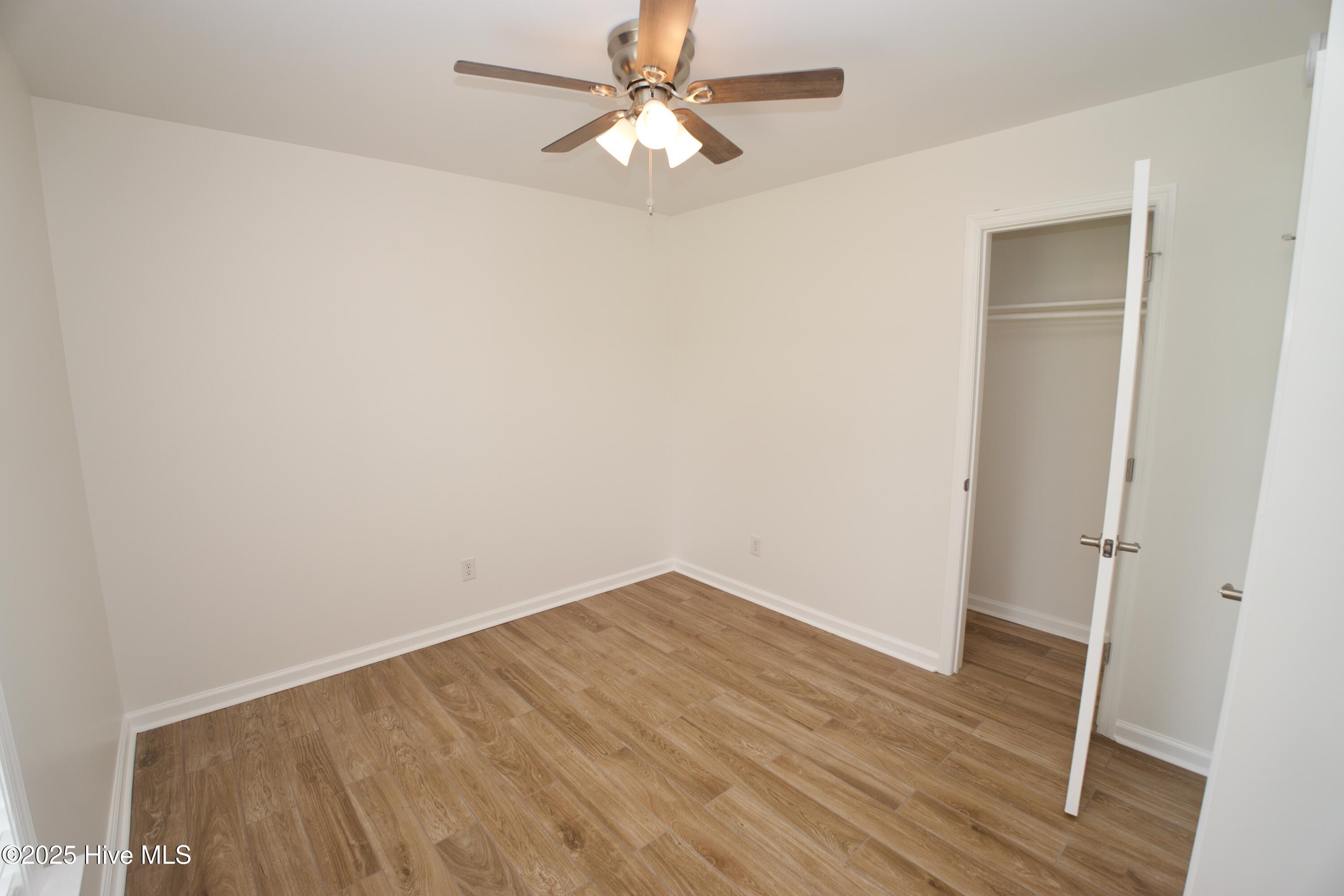 100527332 | Photo 28