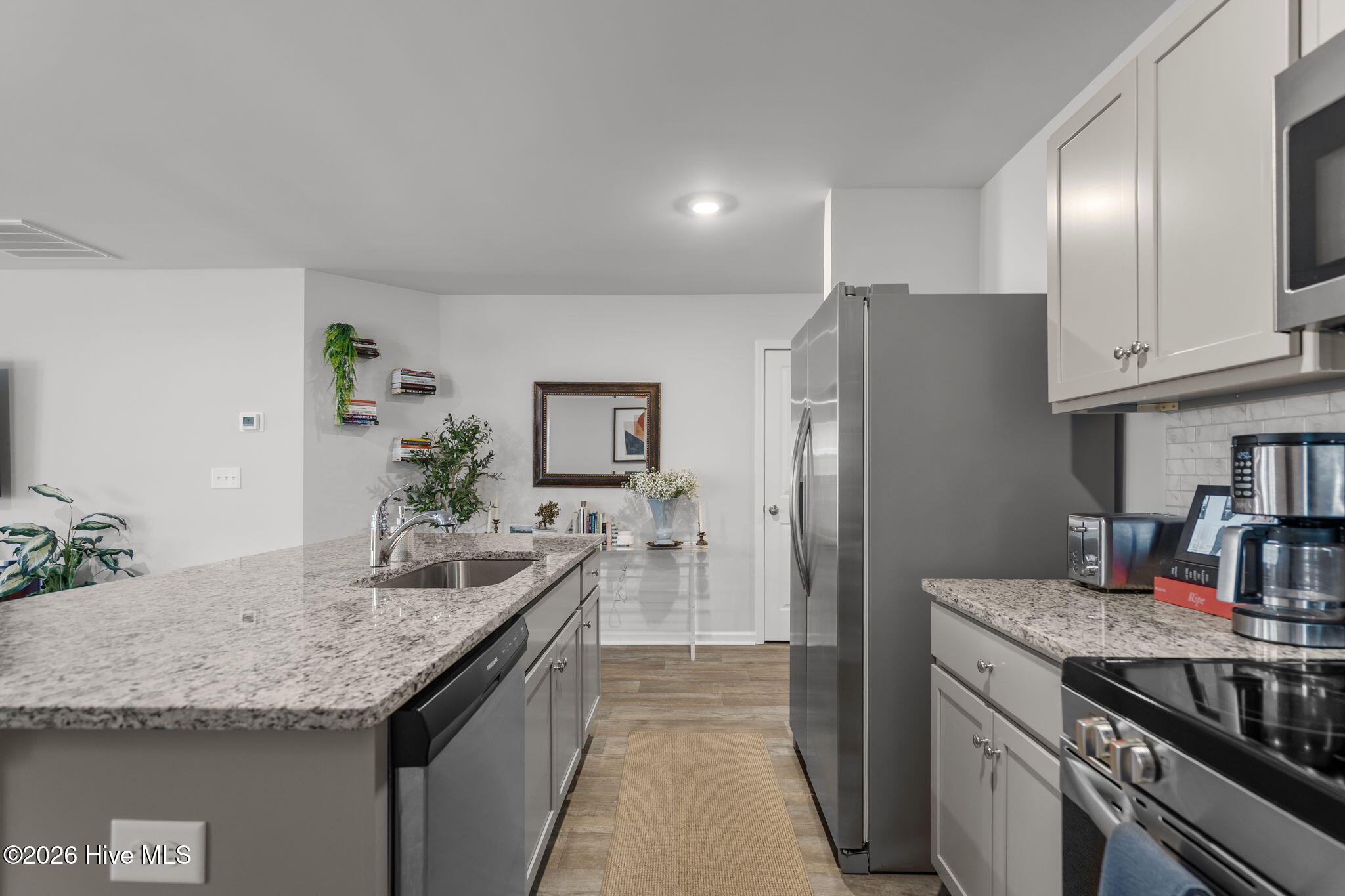 100547545 | Photo 12