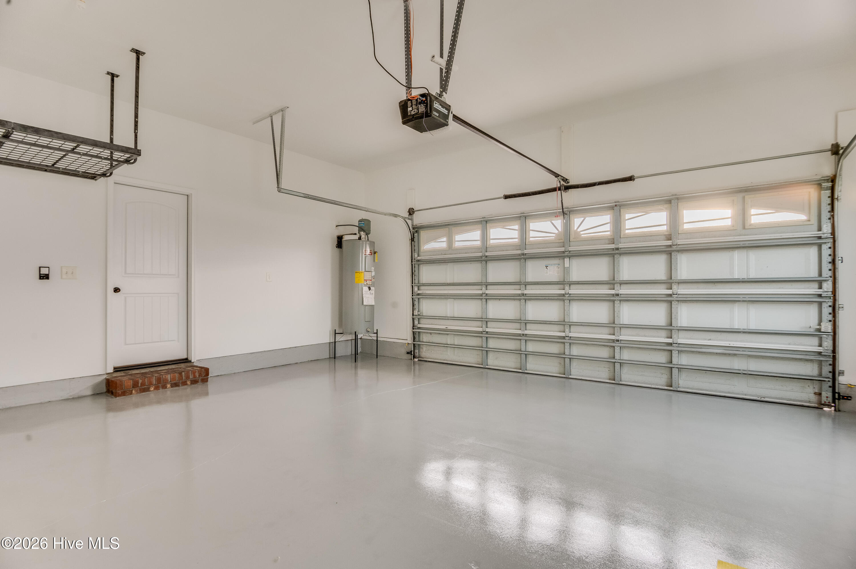 100545678 | Photo 55