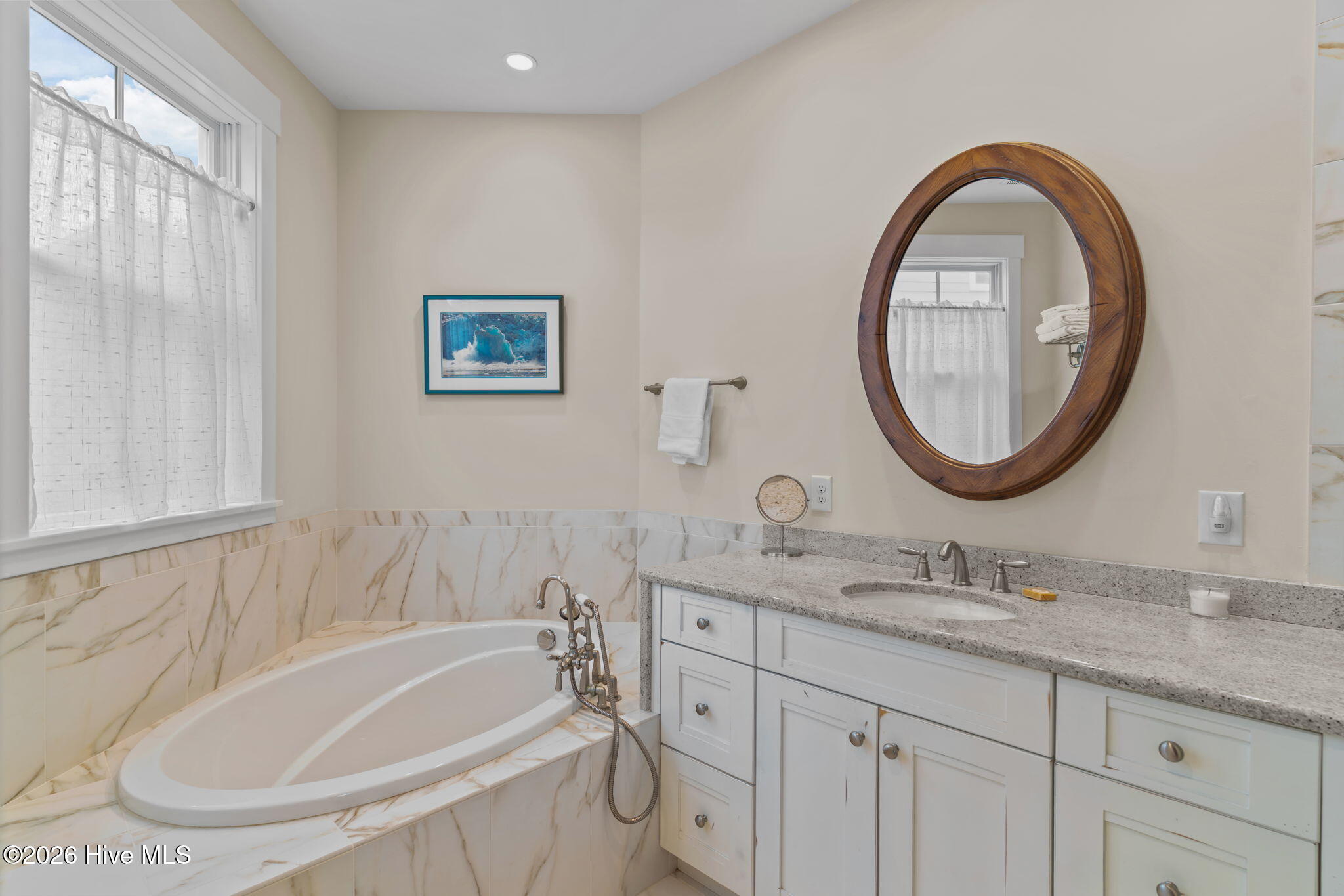 100555119 | Photo 35