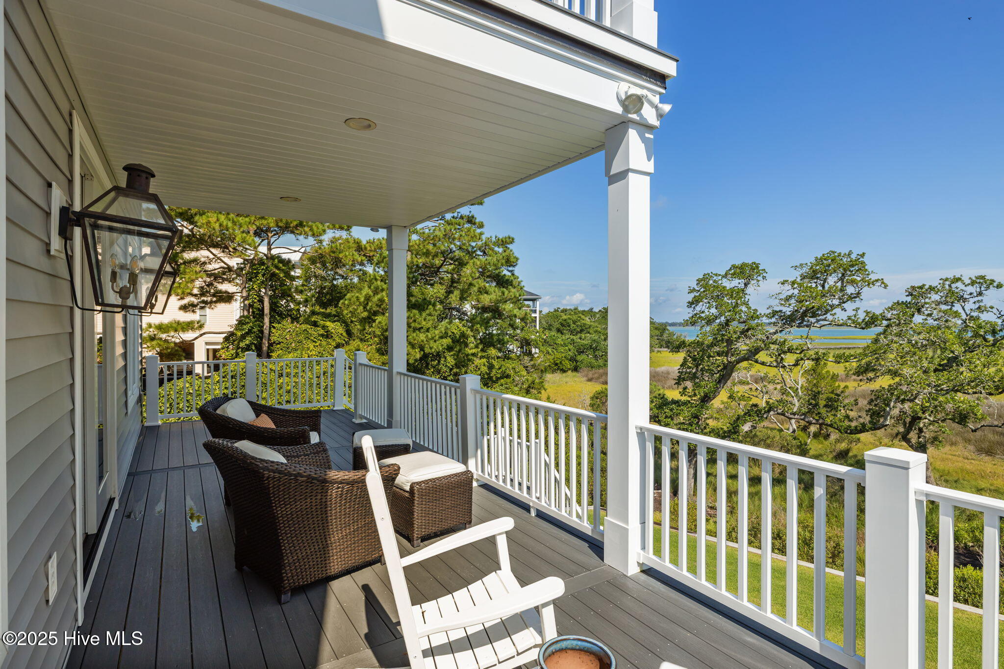 100549920 | Photo 40