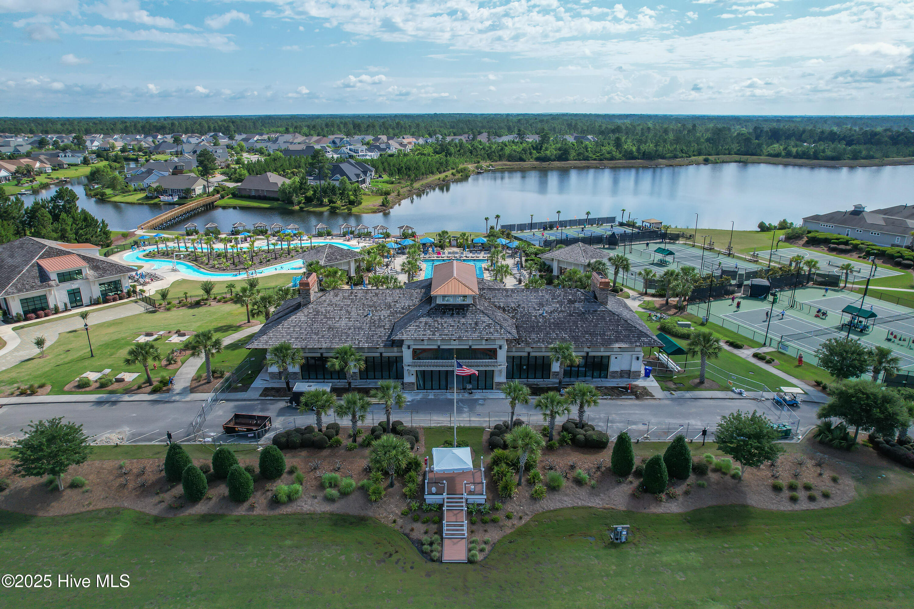 100540616 | Photo 72