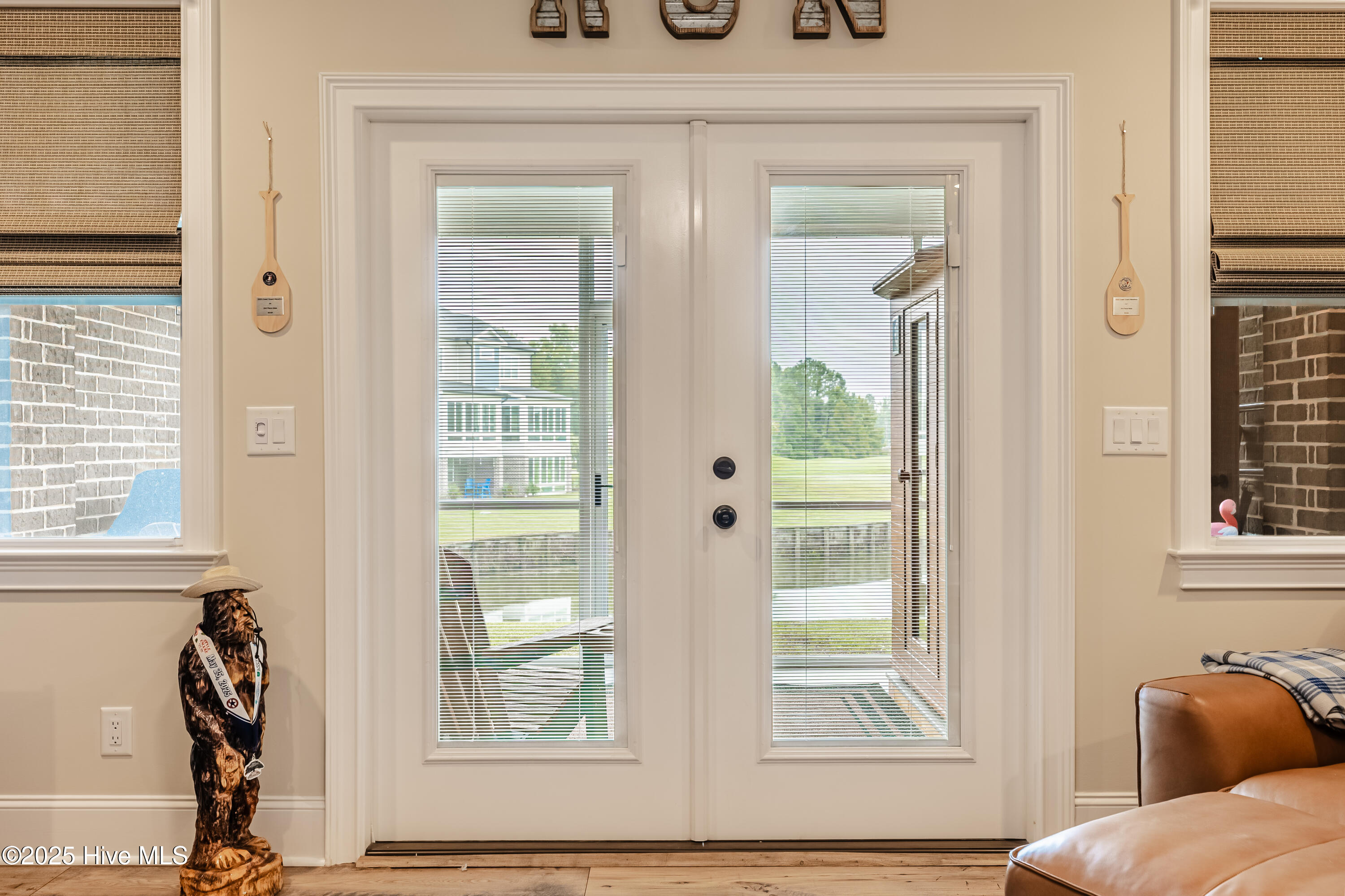 100523933 | Photo 45