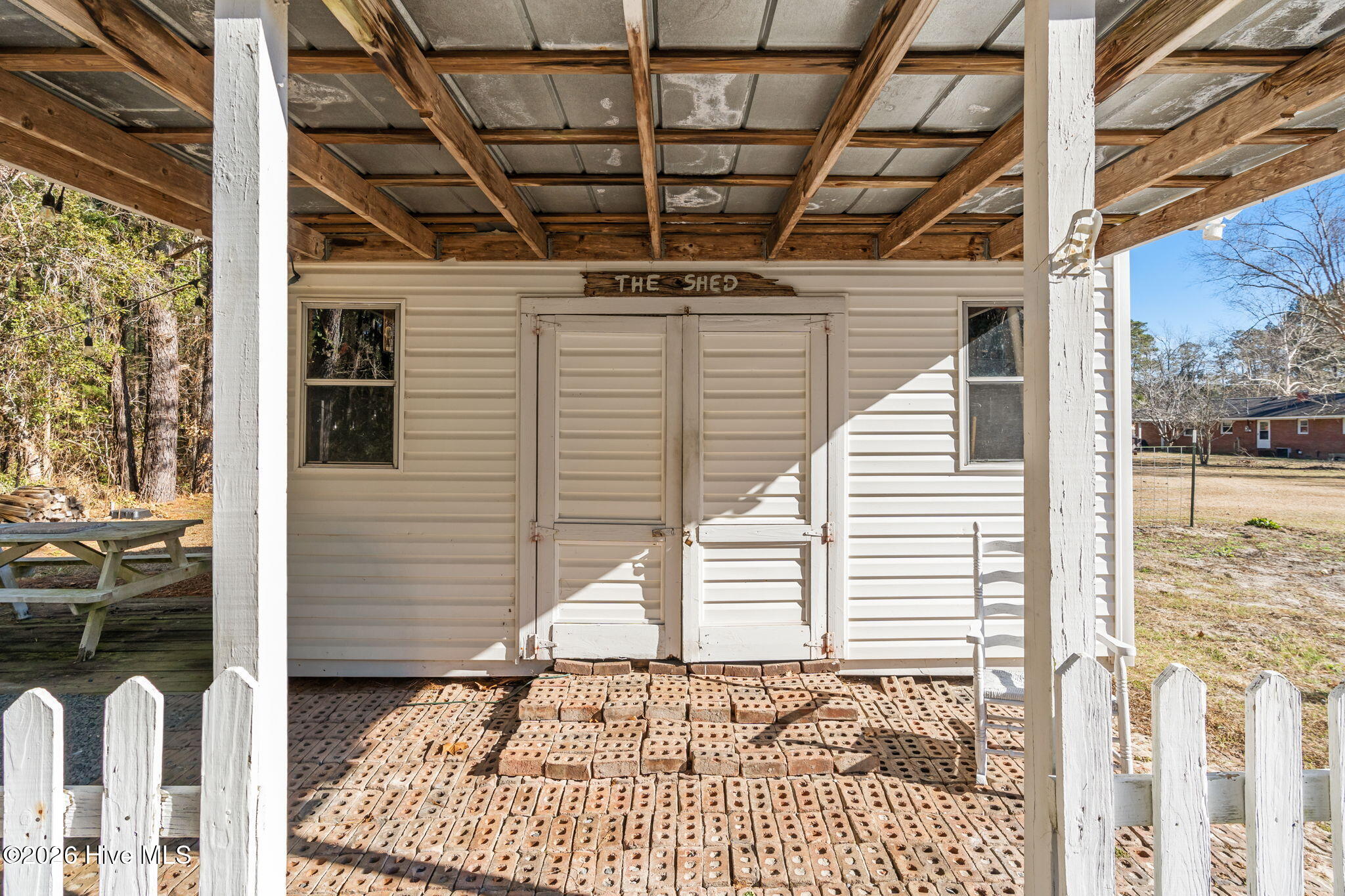 100549779 | Photo 35