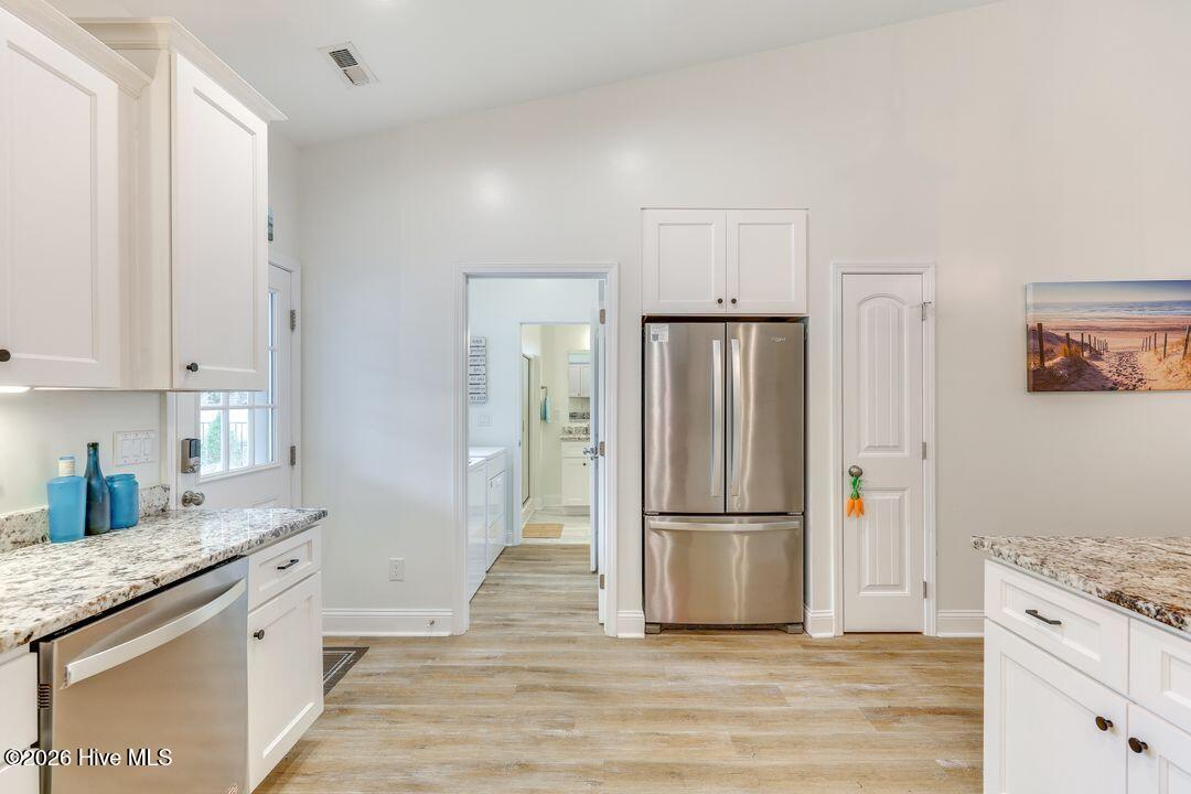 100559690 | Photo 13