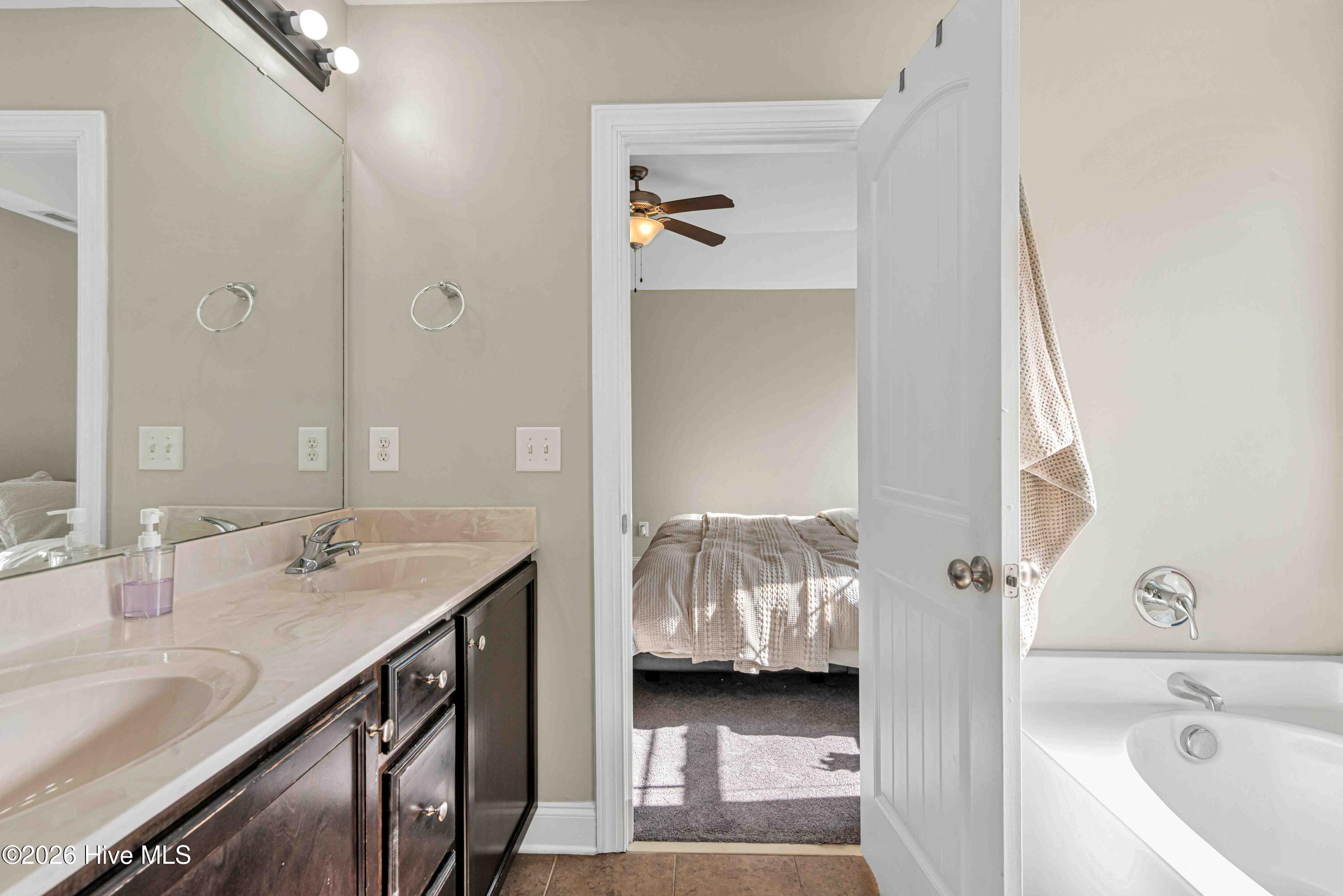 100553192 | Photo 22