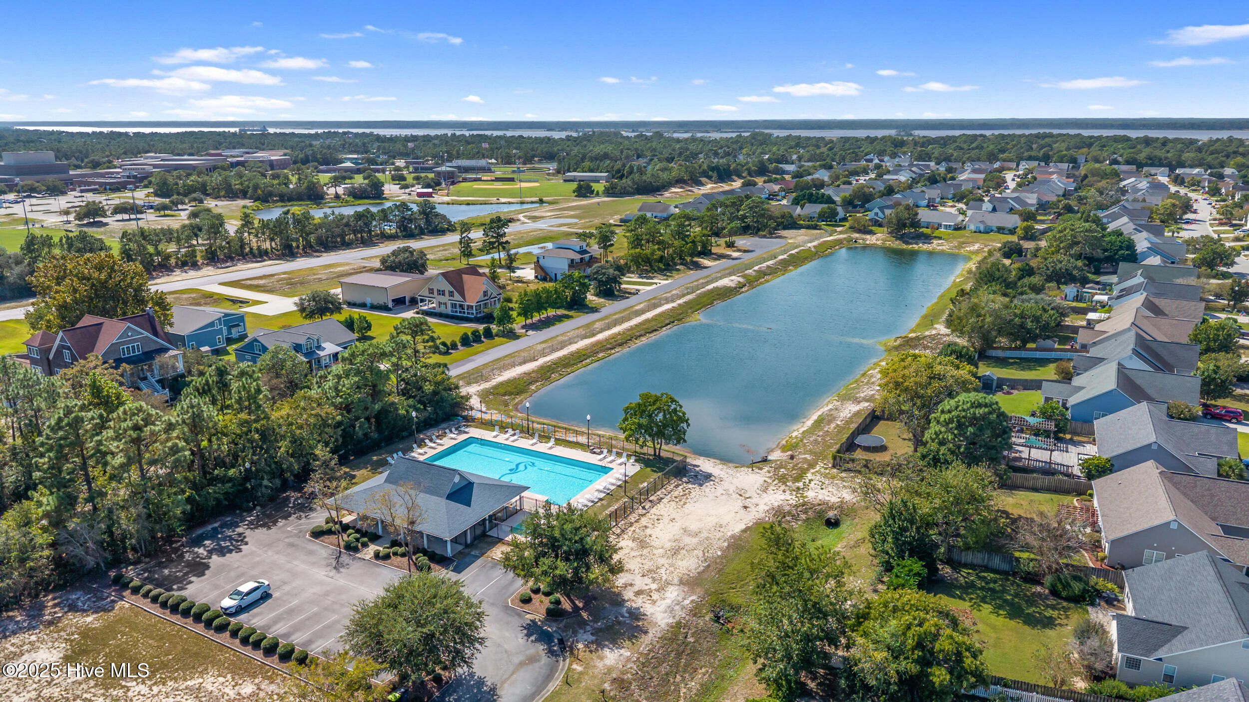 100539988 | Photo 48