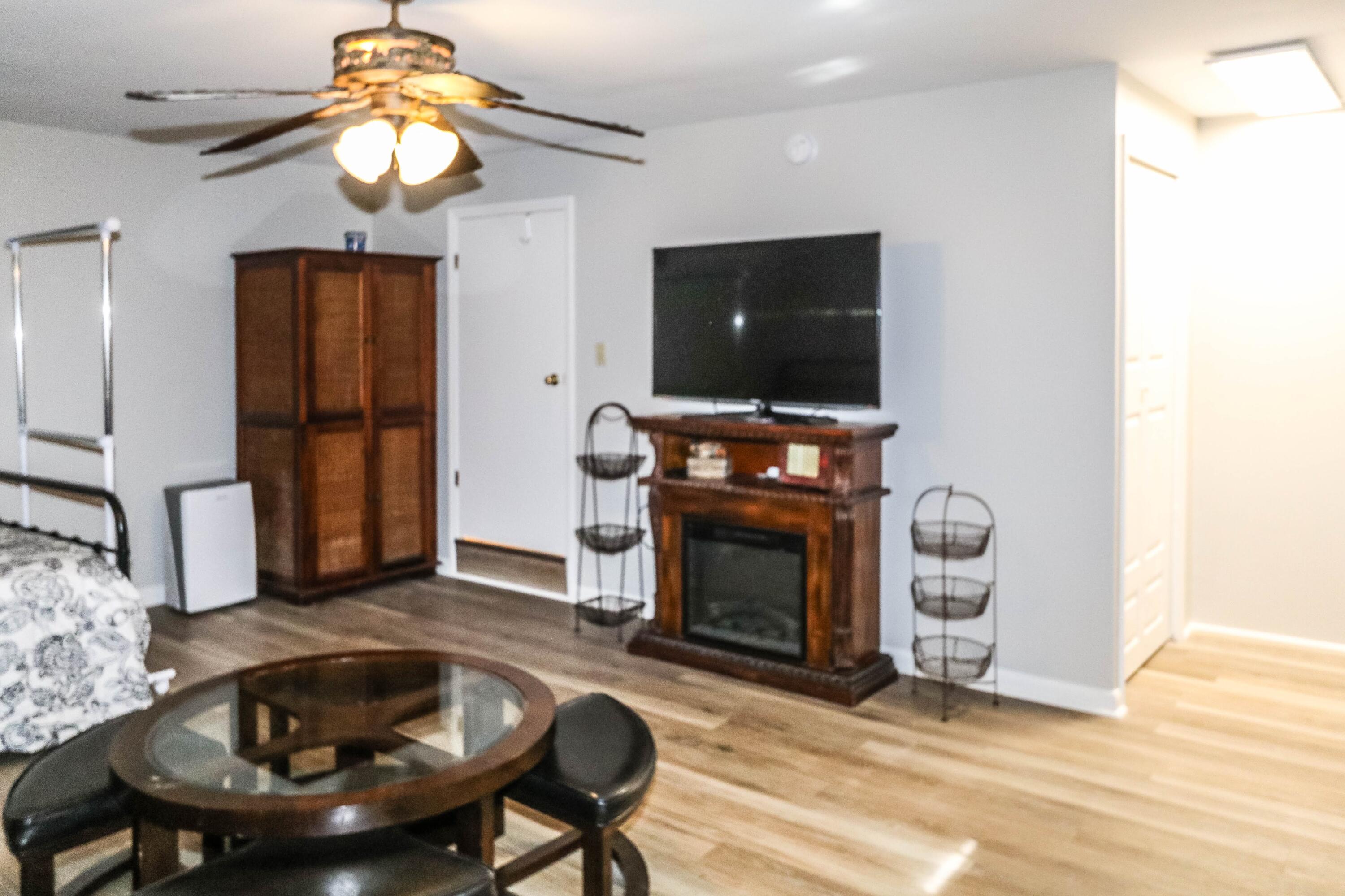 Undisclosed Address, Appling, GA, 30802