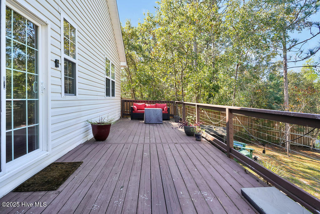 100536822 | Photo 30