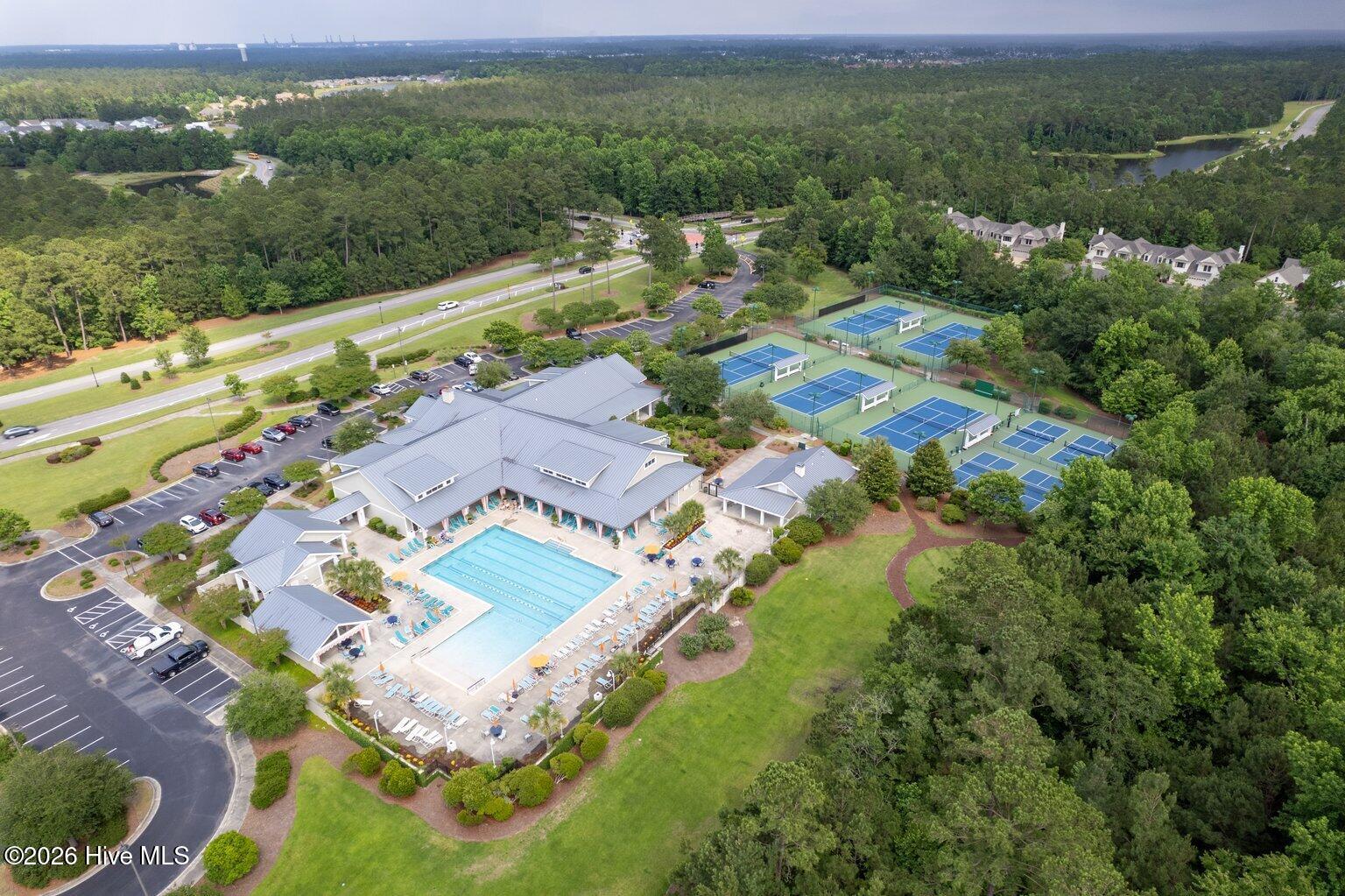 100550299 | Photo 51