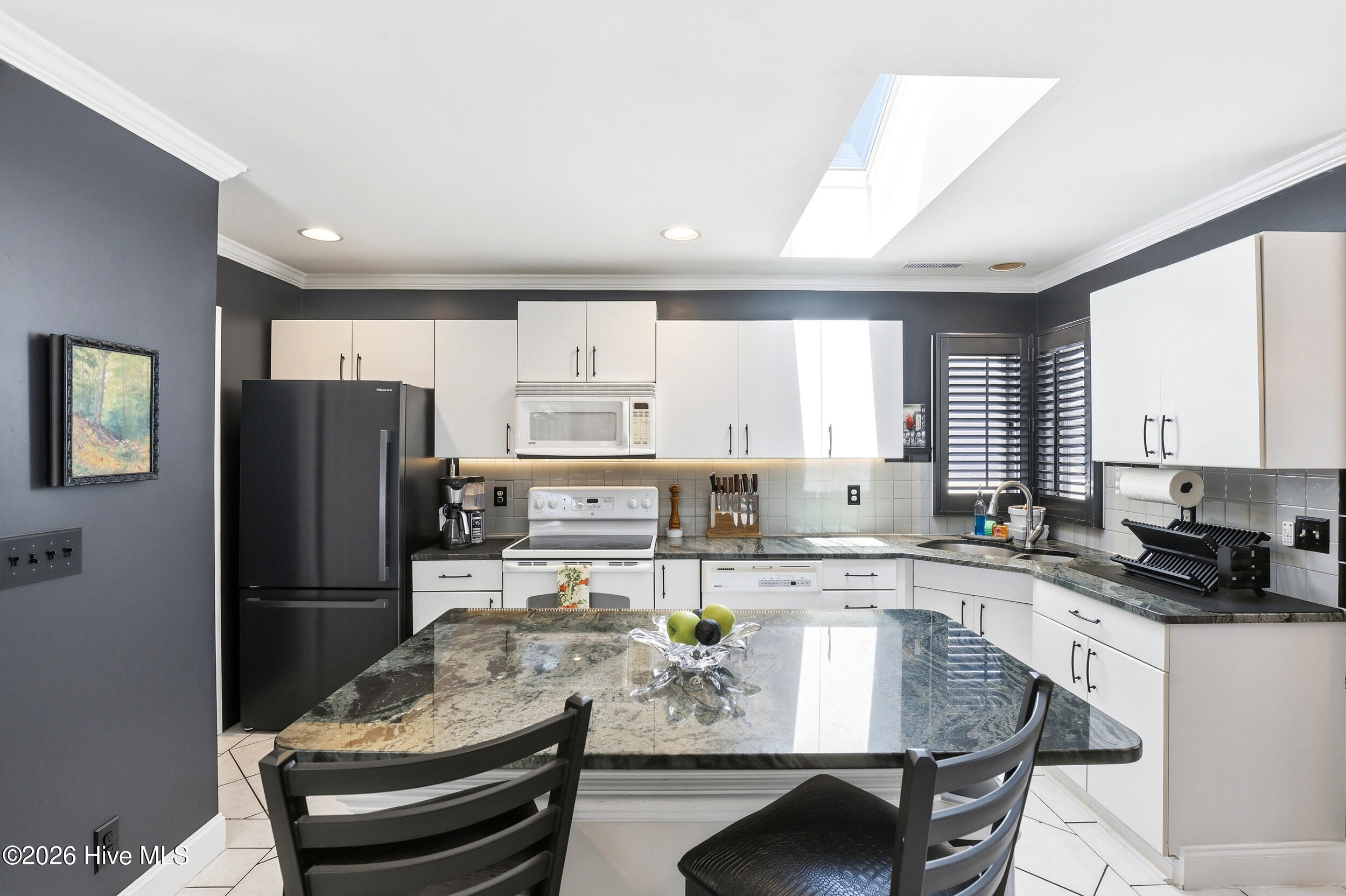 100569802 | Photo 14