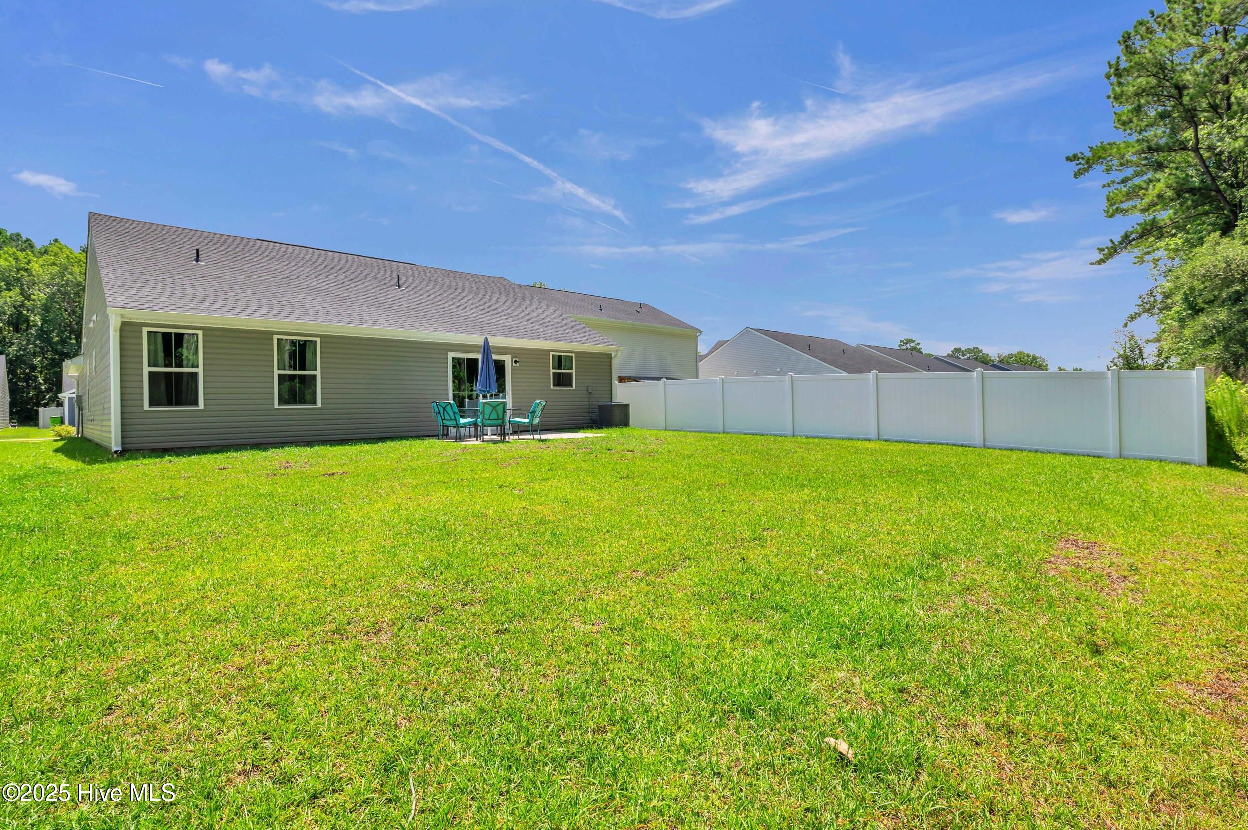 100570488 | Photo 26