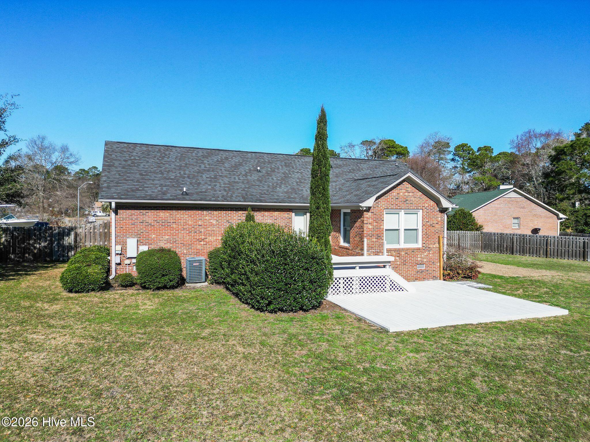 100556381 | Photo 49