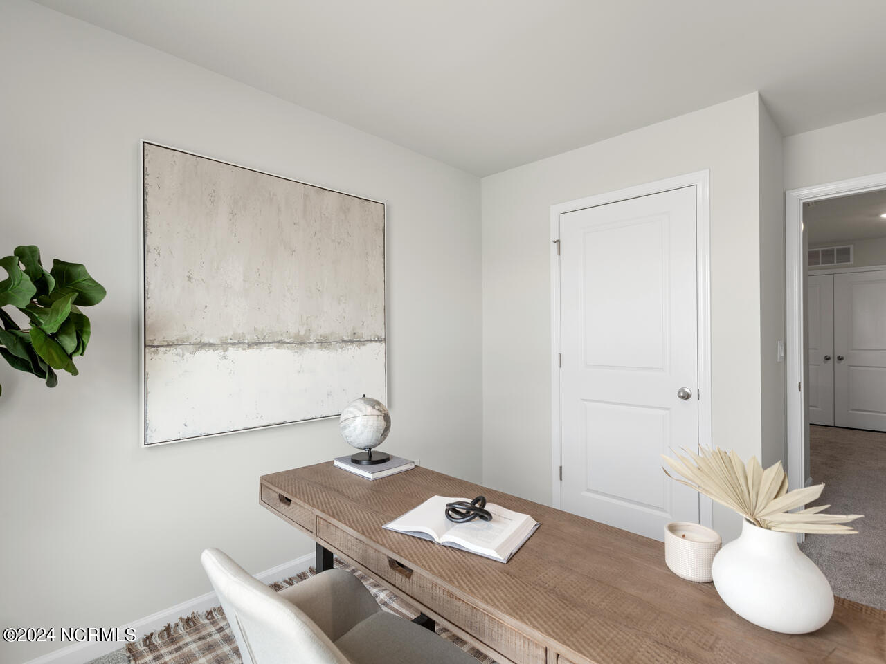 100562292 | Photo 30