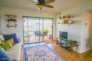 100526212 | Photo 13