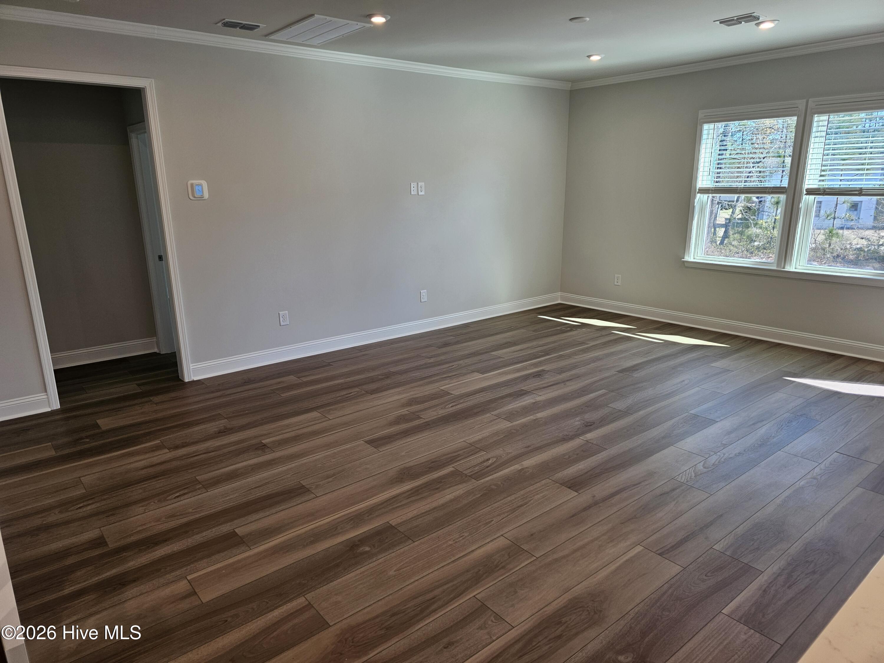 100540603 | Photo 12