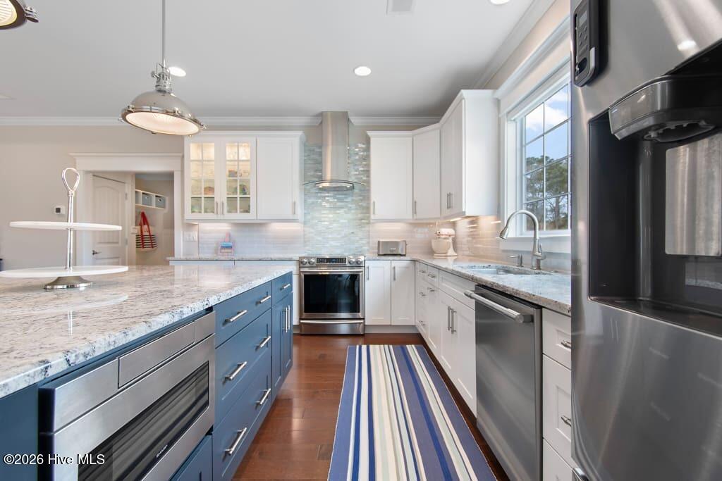 100562919 | Photo 26