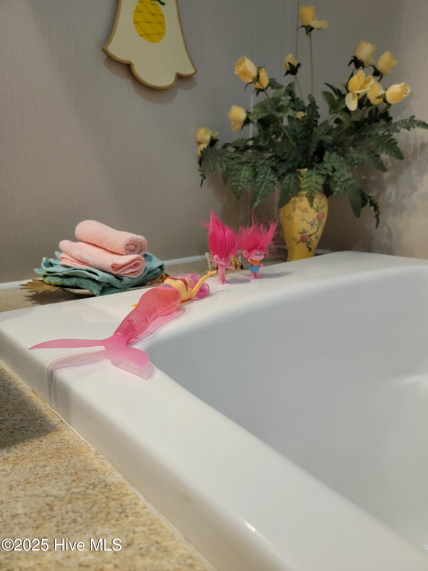 100540319 | Photo 13