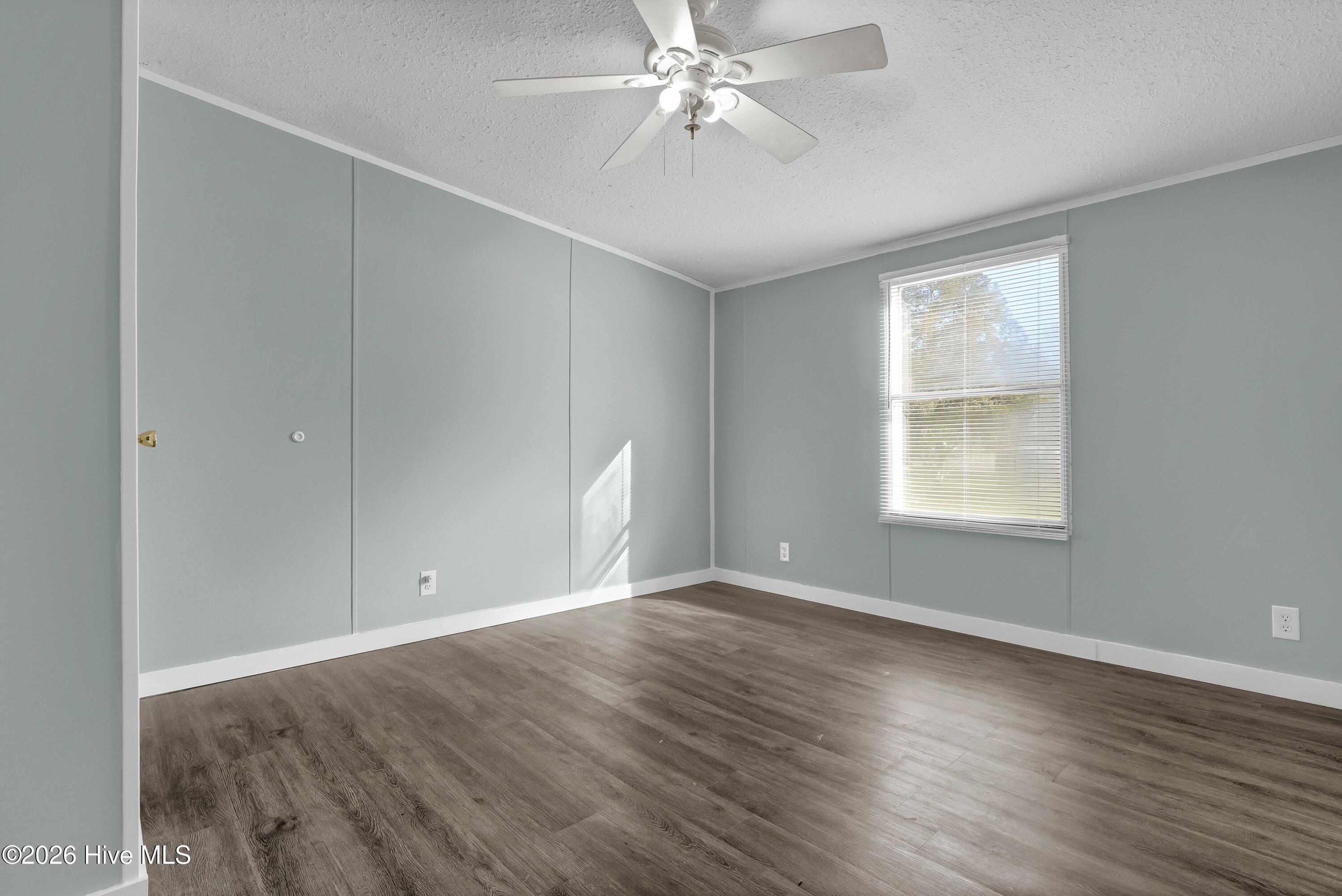 100561181 | Photo 16