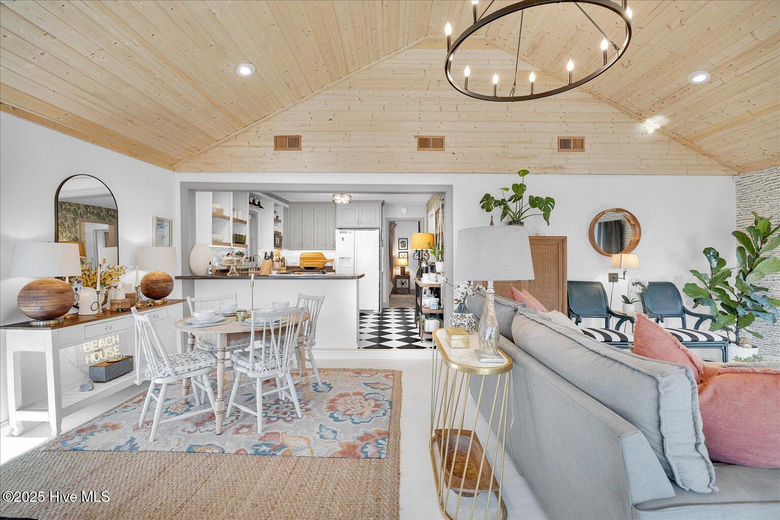 100497695 | Photo 13