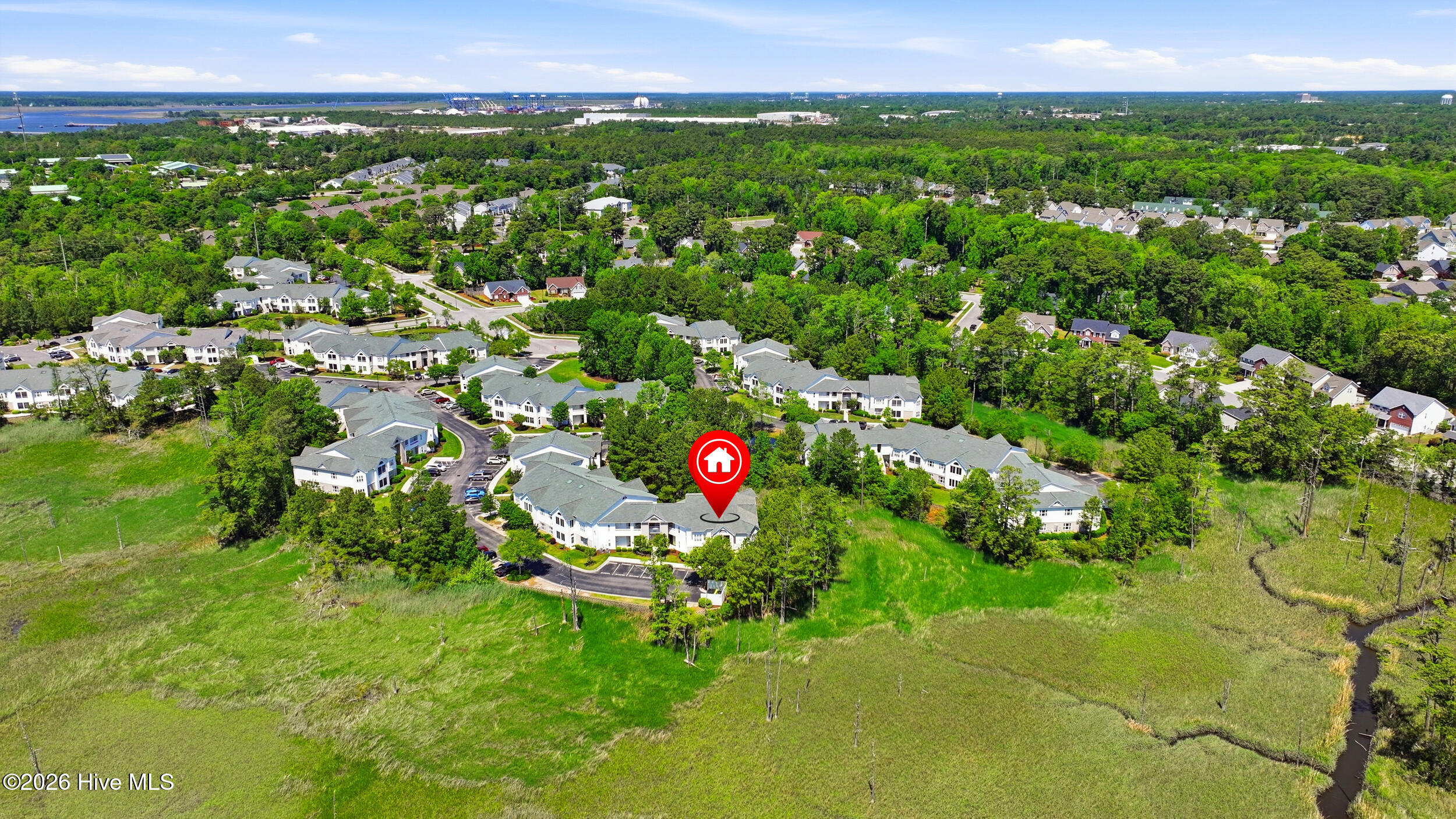 100568042 | Photo 18