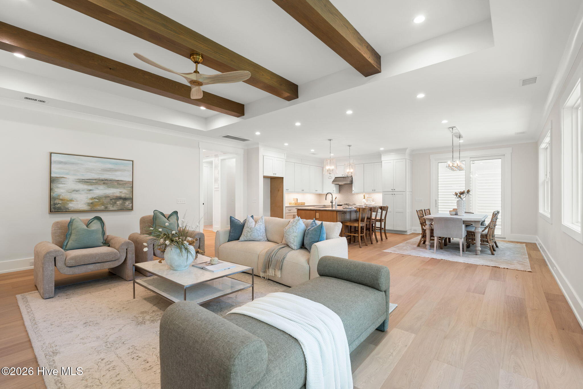 100568916 | Photo 13