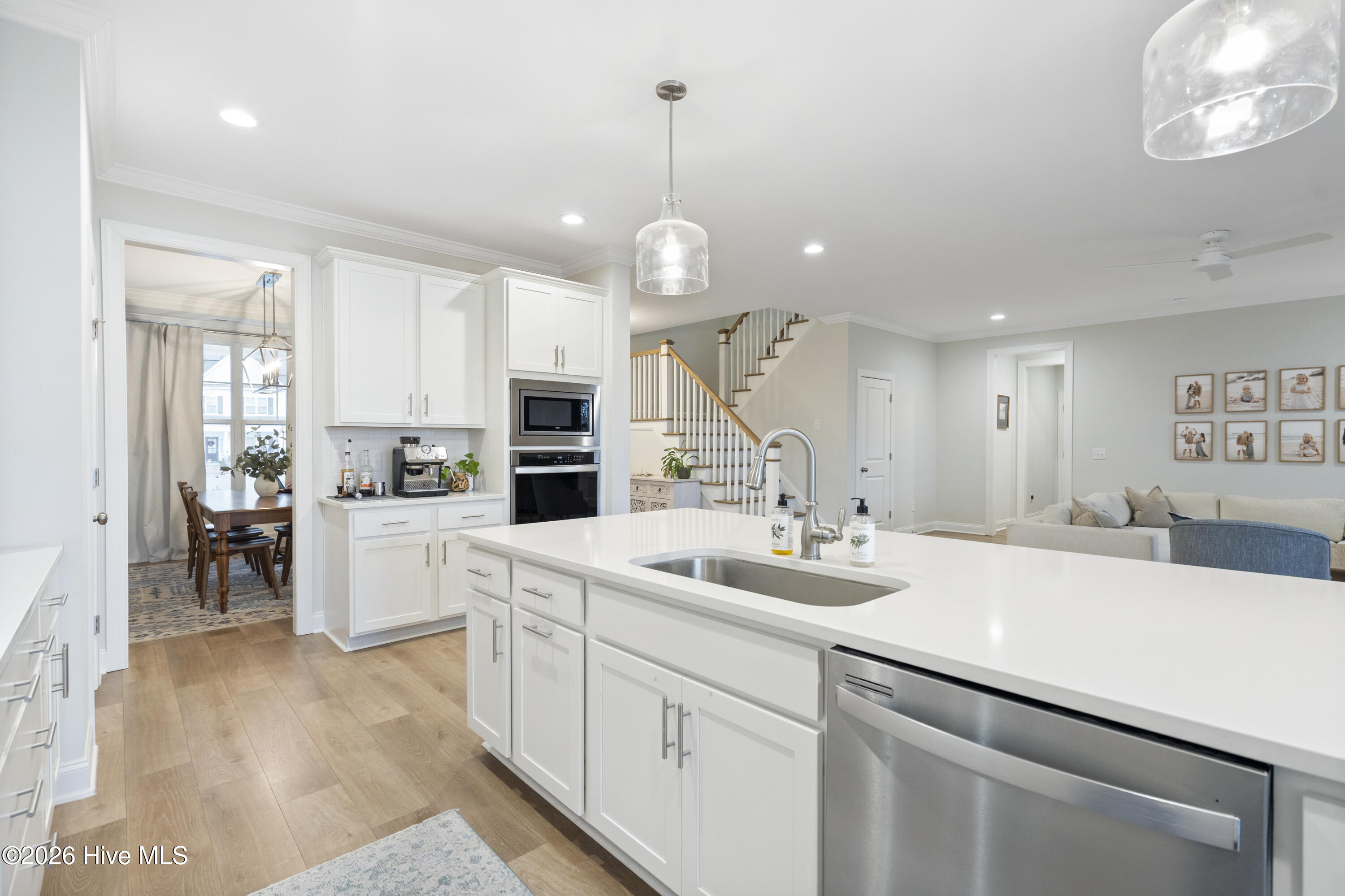 100549659 | Photo 27