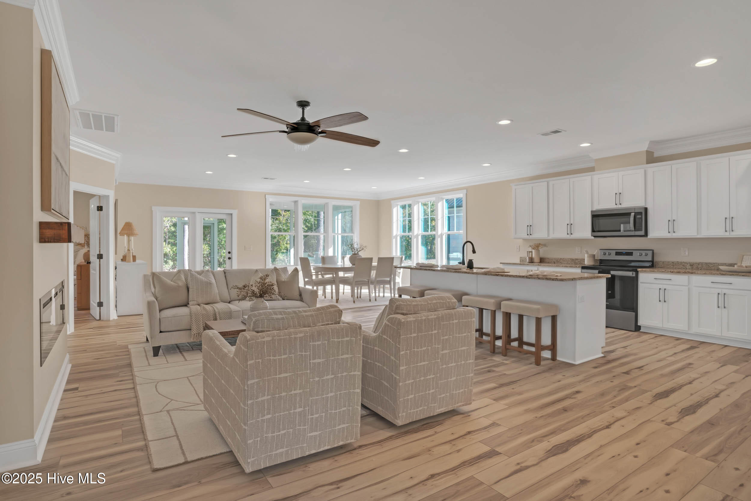 100460470 | Photo 12