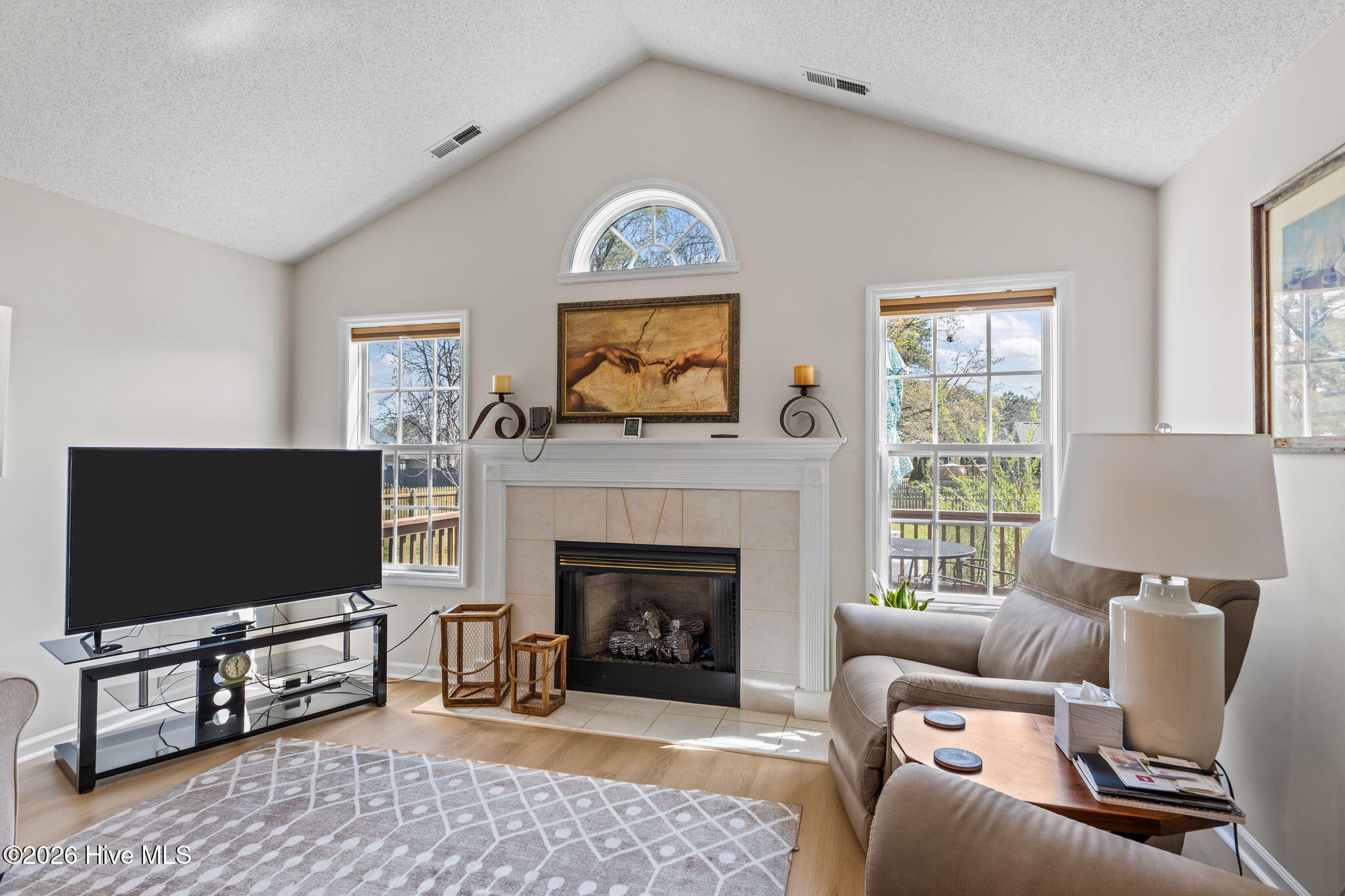 202 Nikida Court, Swansboro, NC 28584 – photo 17: Living Room