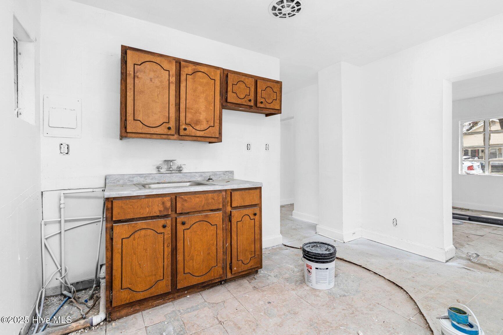 008-740LongAvenue-RockyMount-NC-27801-SM