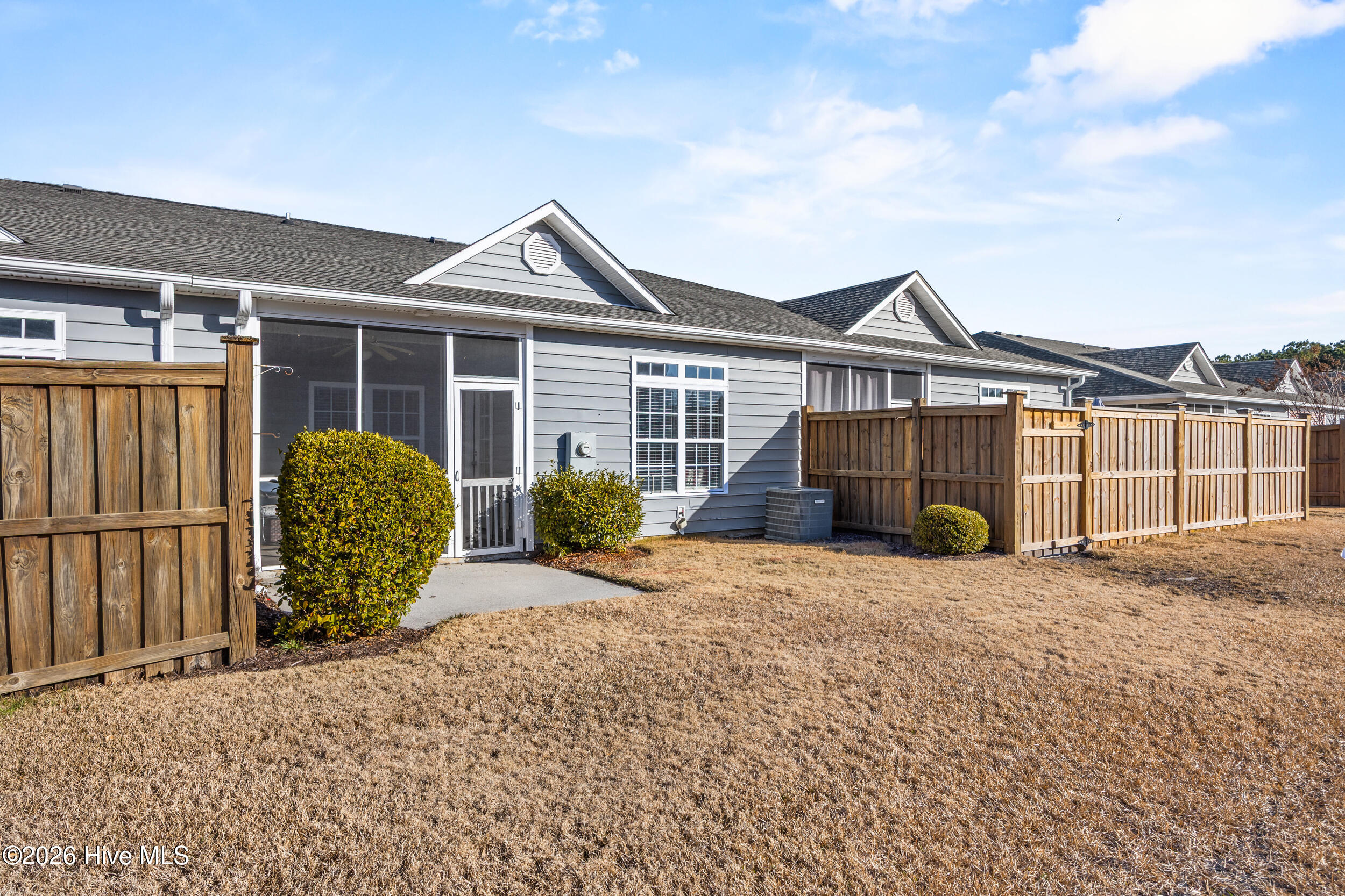 100559872 | Photo 31