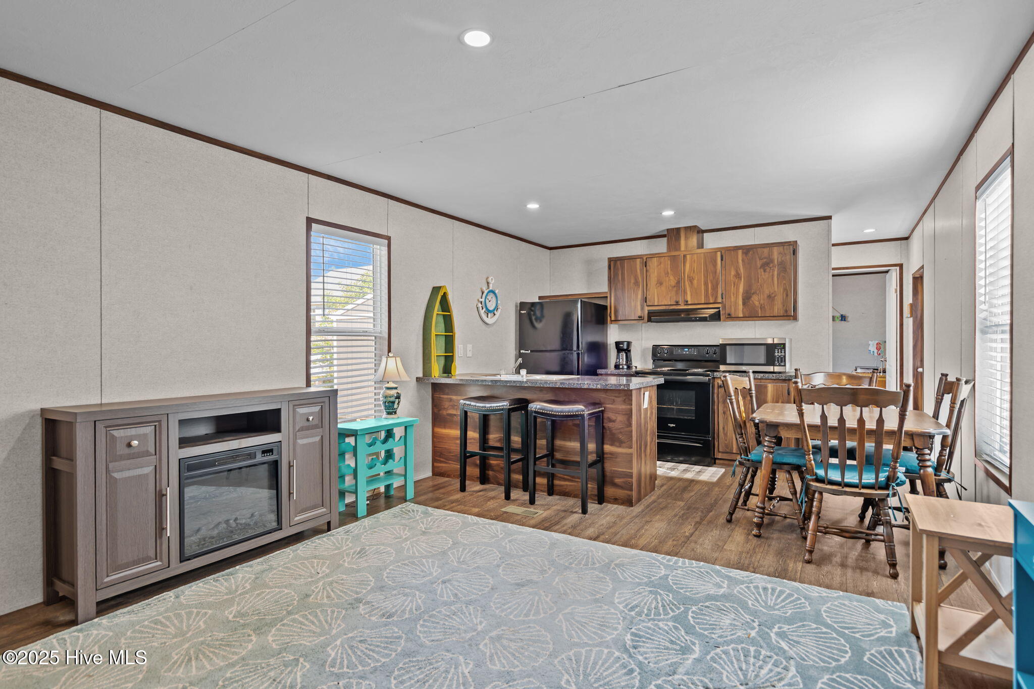 100531228 | Photo 45