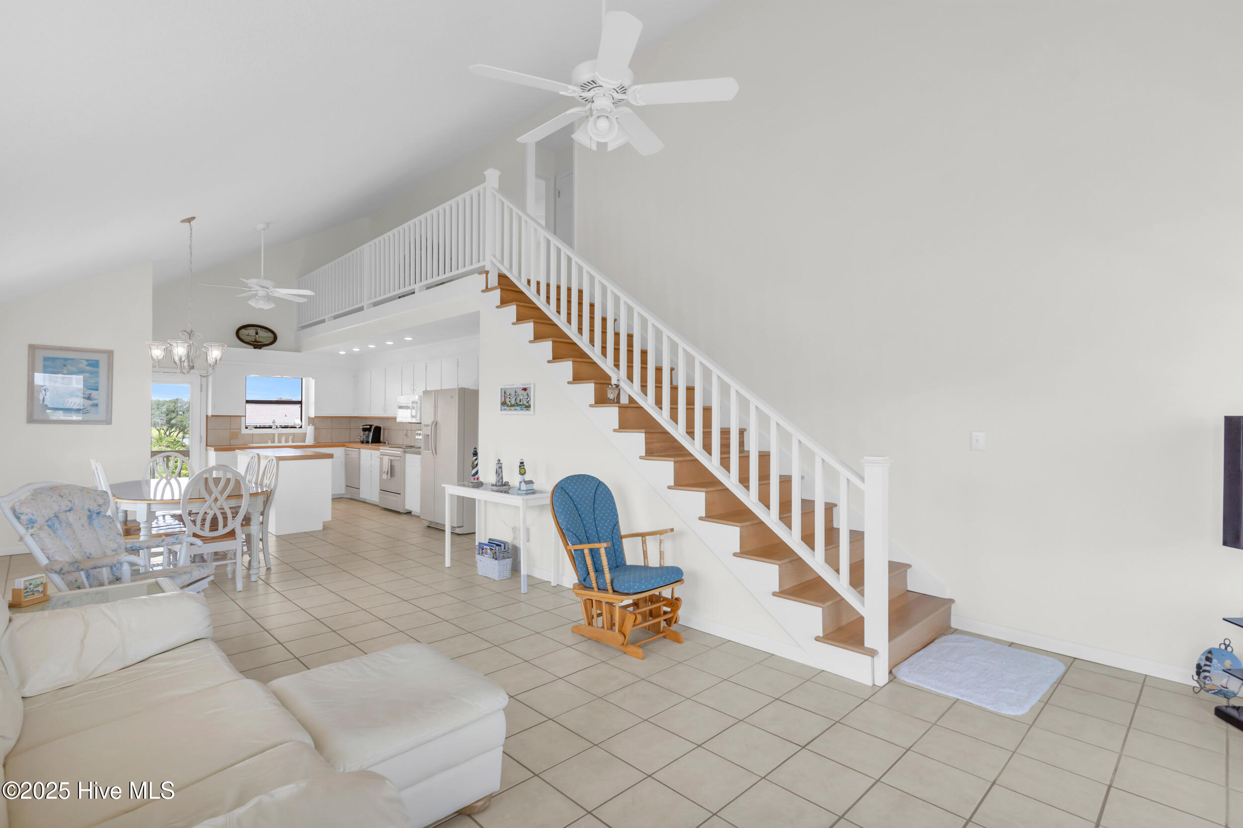 100521626 | Photo 15